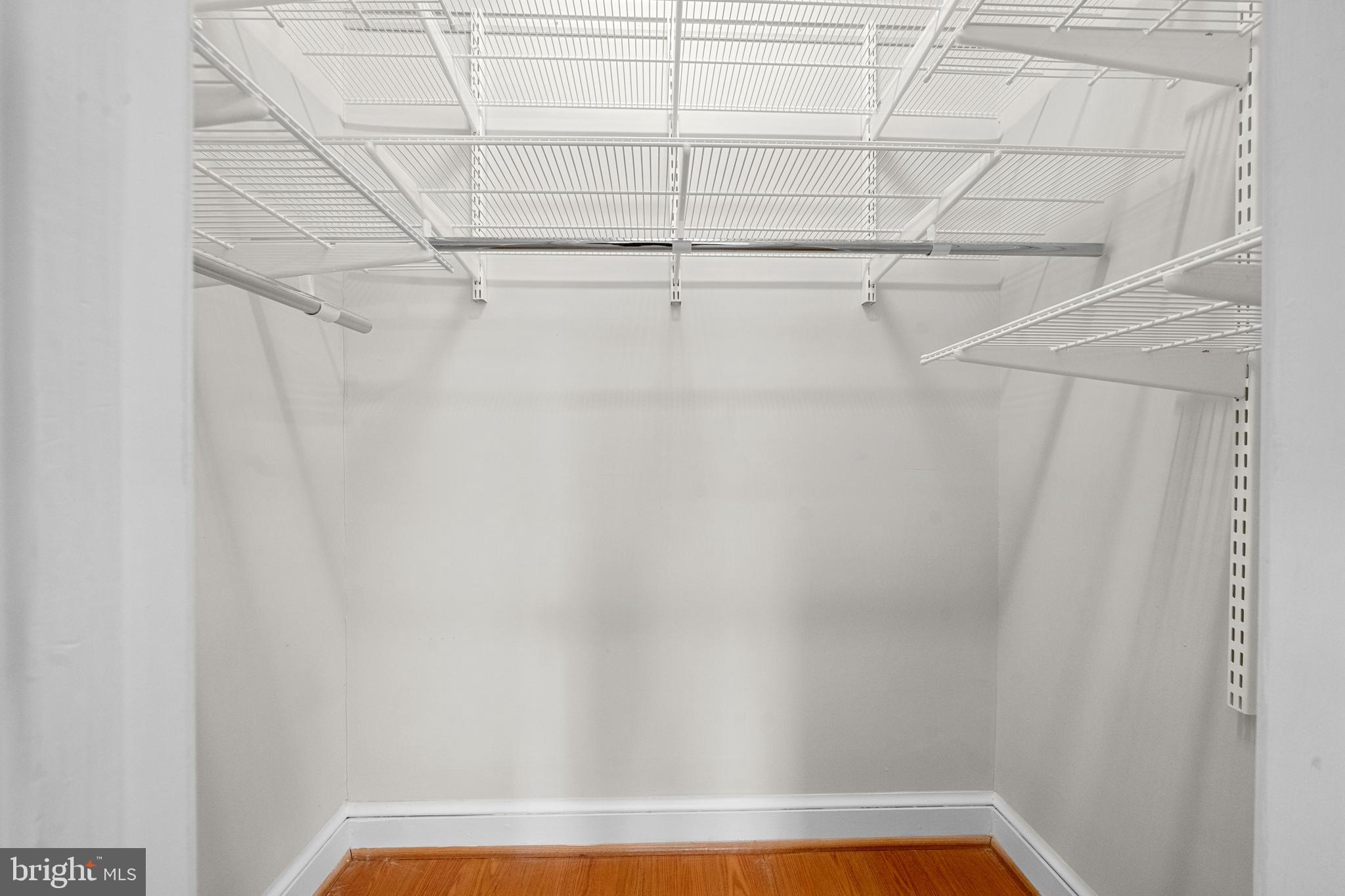 OVER LEE KNOLLS - Residential