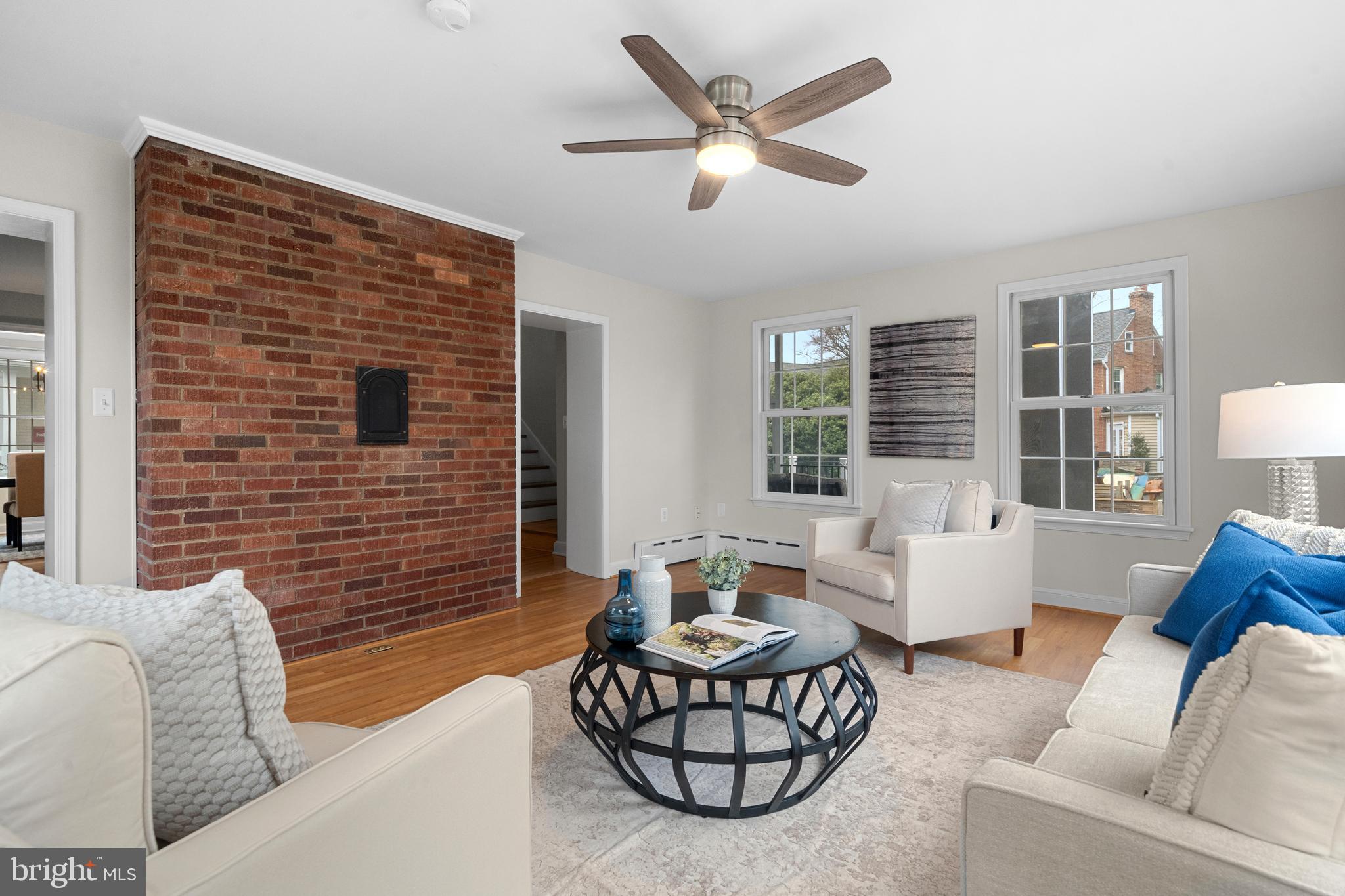 OVER LEE KNOLLS - Residential