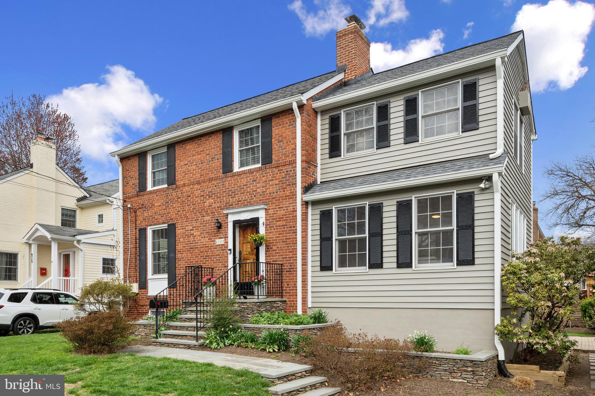 OVER LEE KNOLLS - Residential