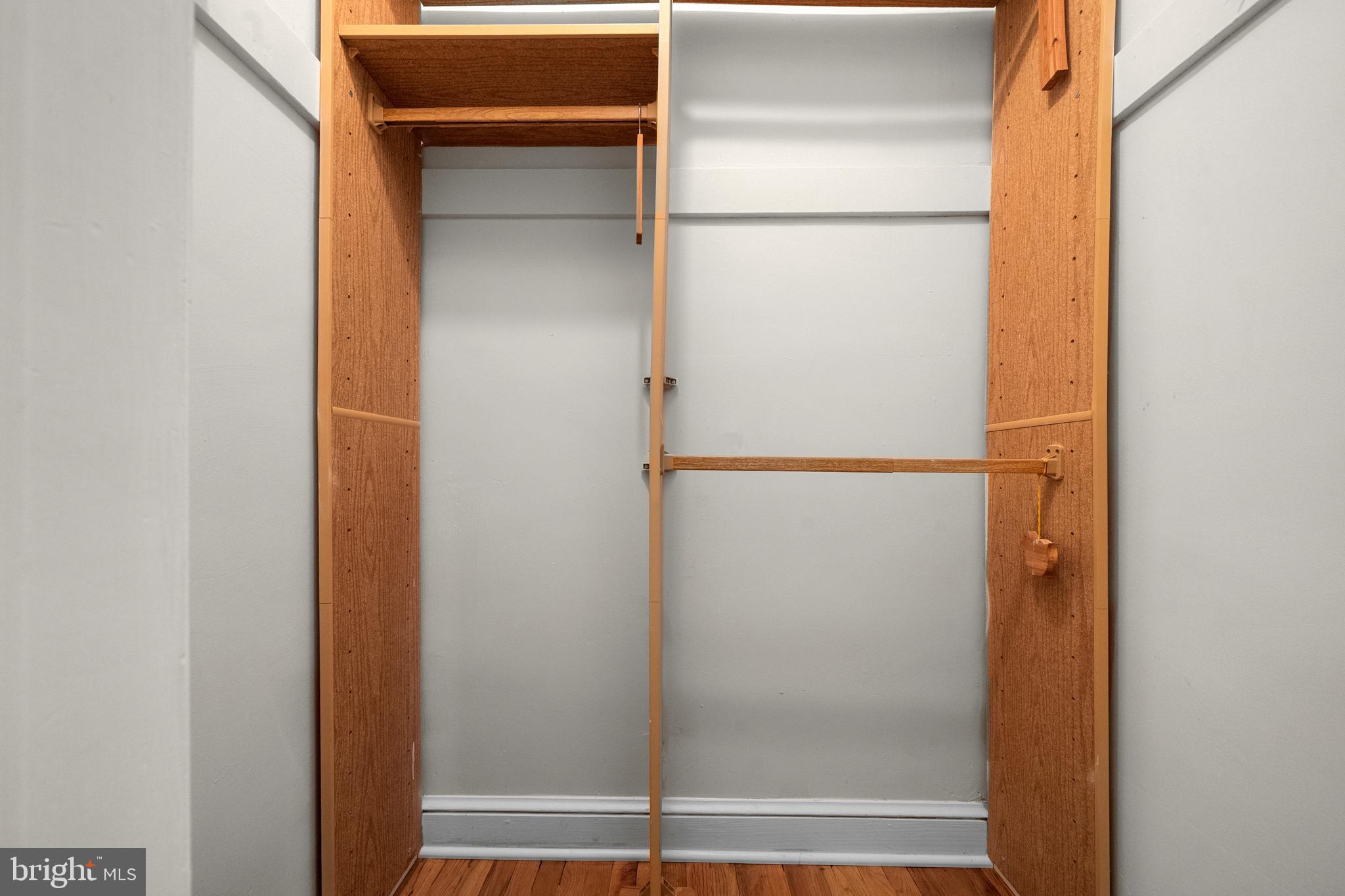 OVER LEE KNOLLS - Residential