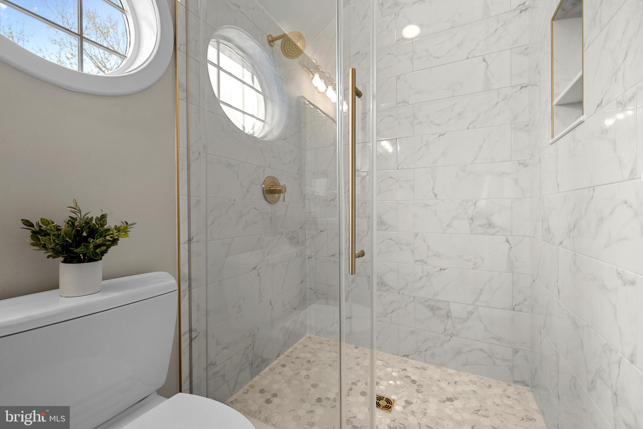 OVER LEE KNOLLS - Residential