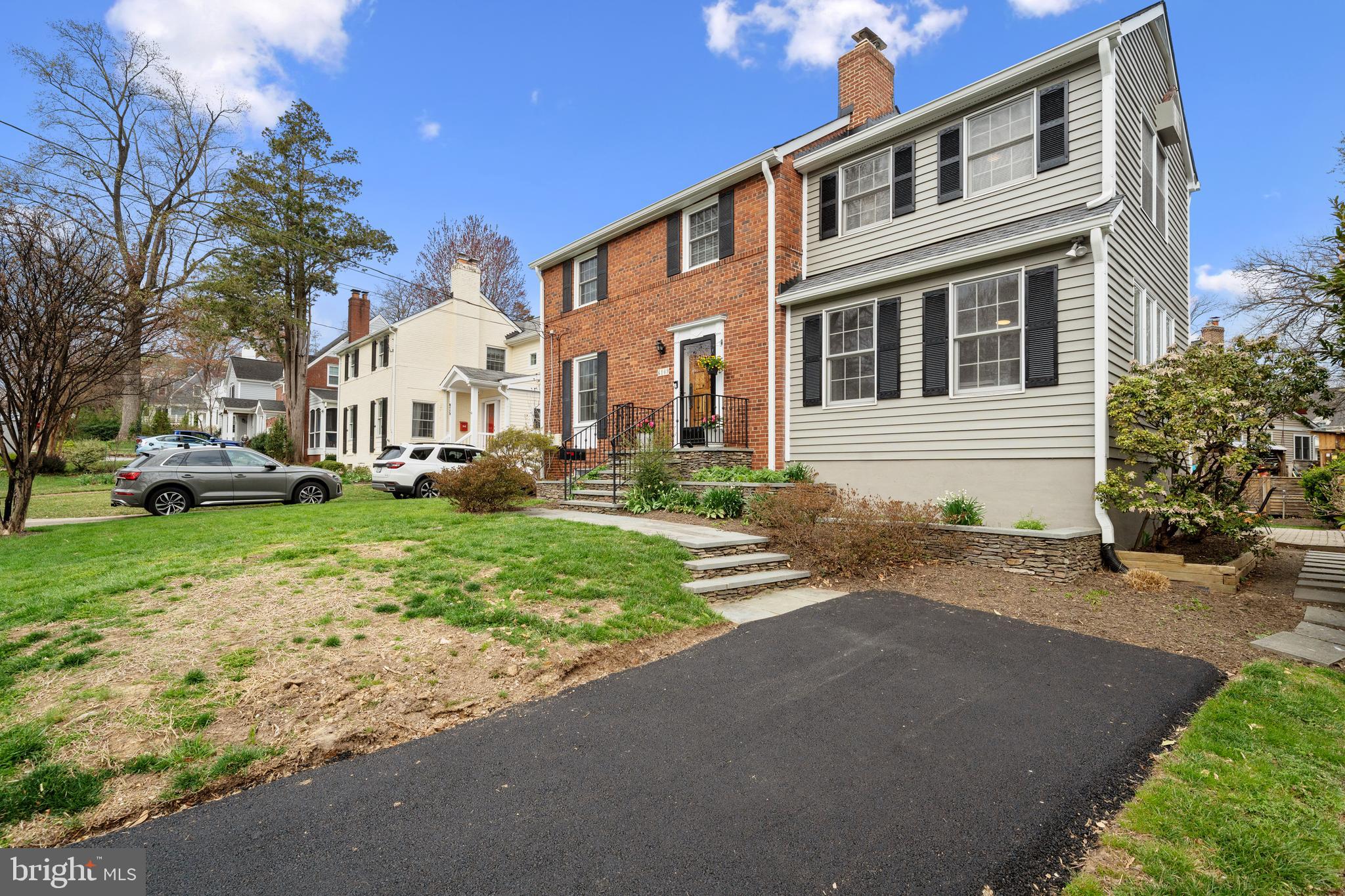 OVER LEE KNOLLS - Residential