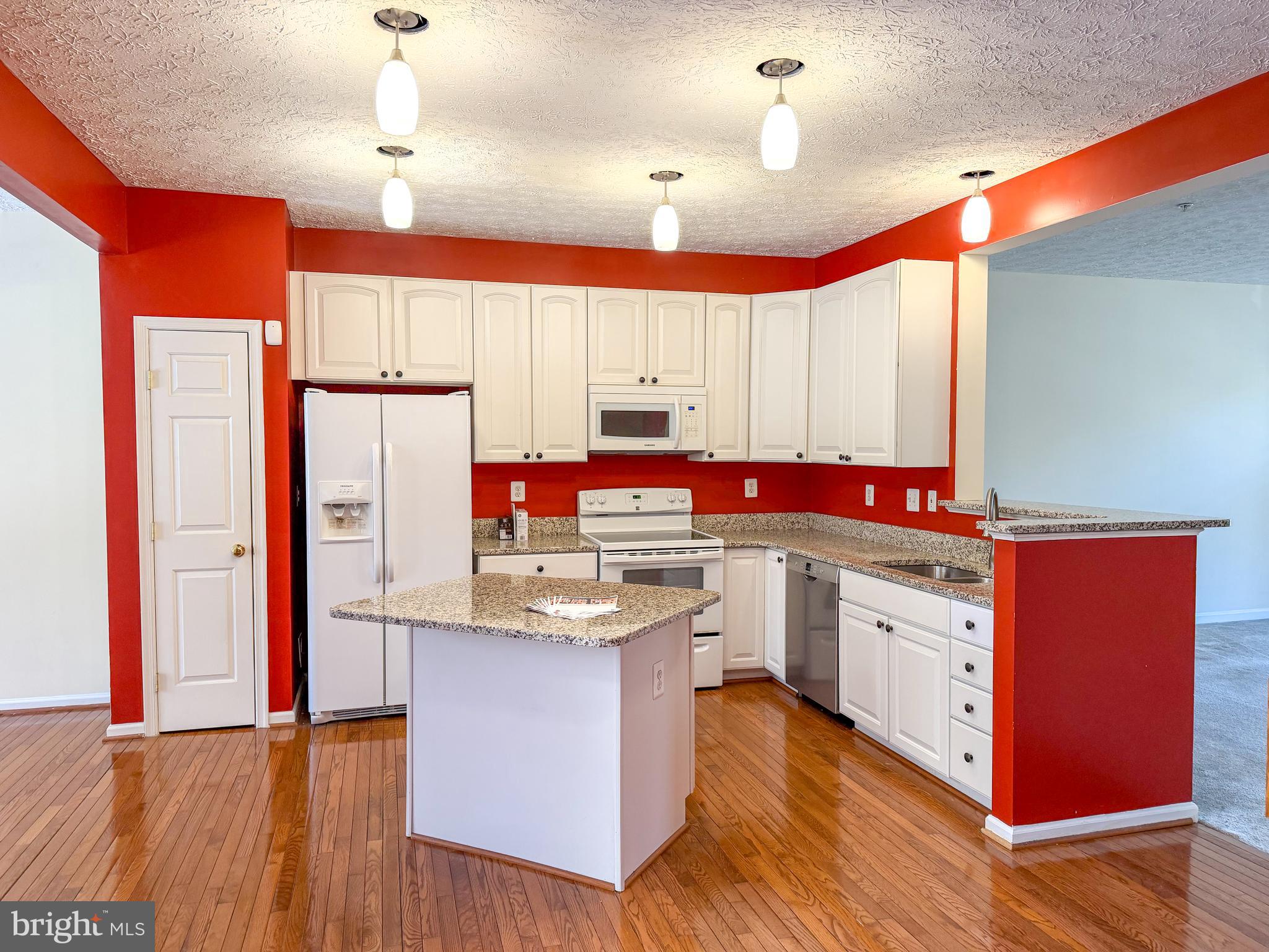 9708 REDWING DRIVE 9708