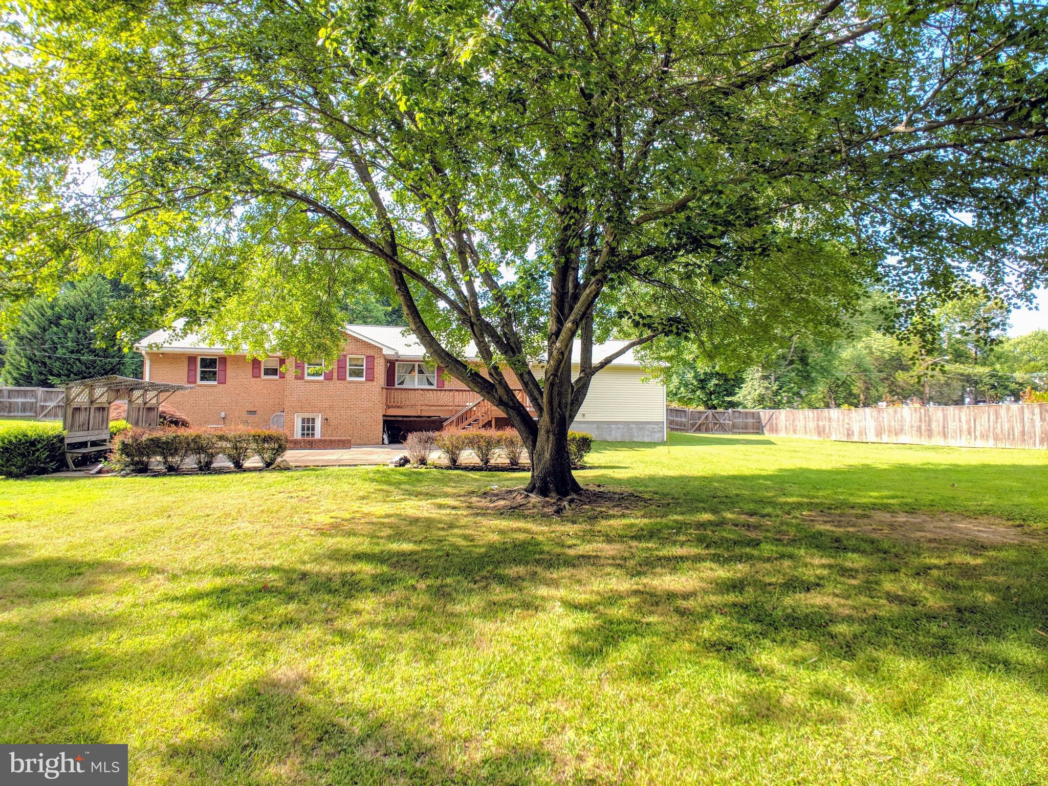 BYRNELEY VIEW - Residential