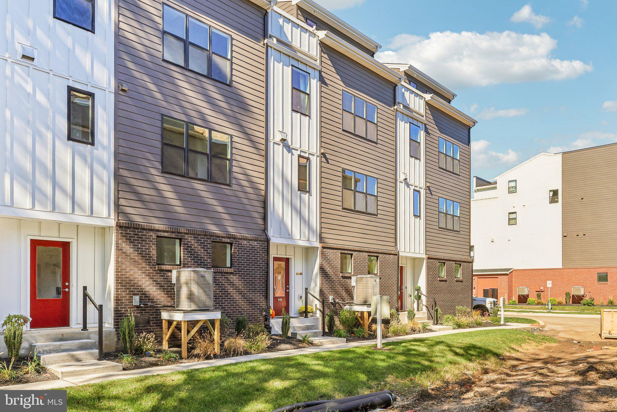 RIVER PLACE - Residential