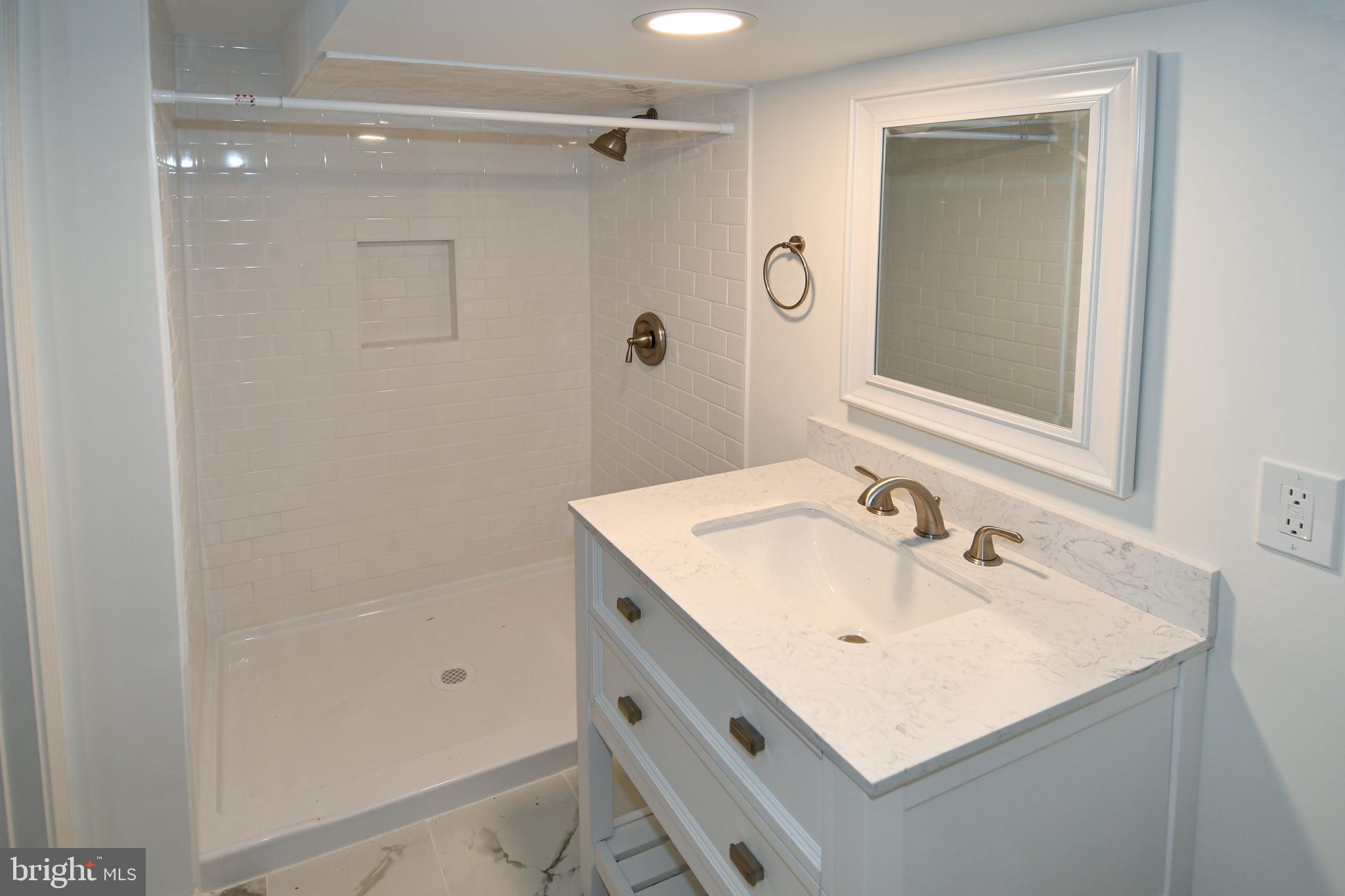 AURORA HILLS - Residential Lease