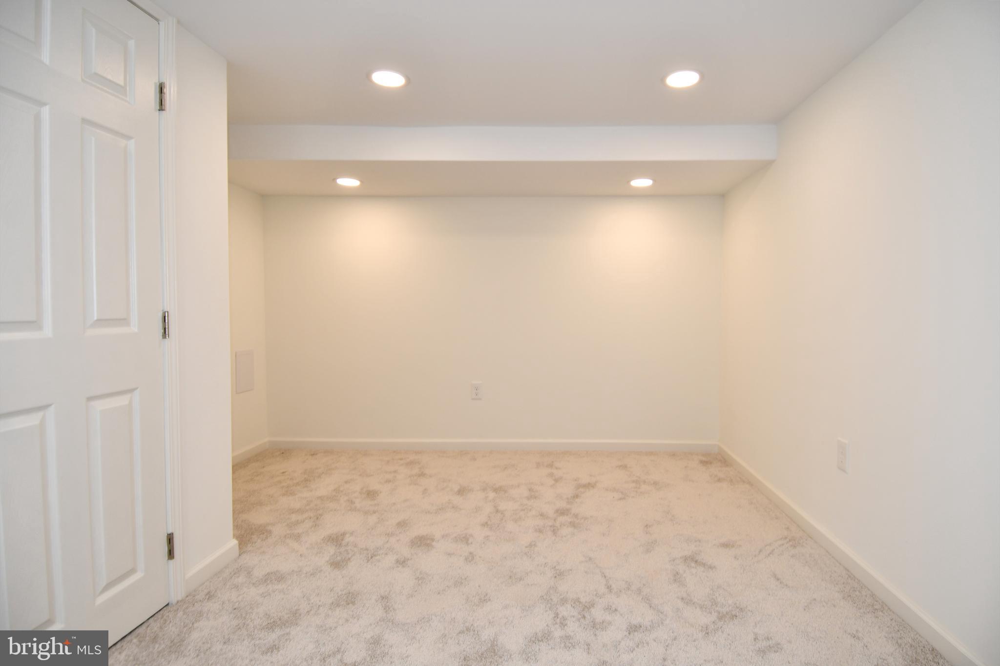 AURORA HILLS - Residential Lease