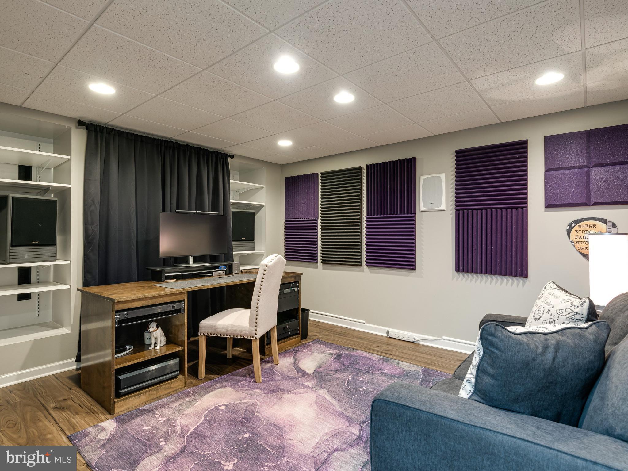 VALLEY FORGE WOODS - Residential