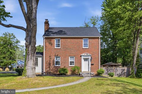 Photo of 6413 15th Street, ALEXANDRIA, VA 22307 (MLS # VAFX2309974)