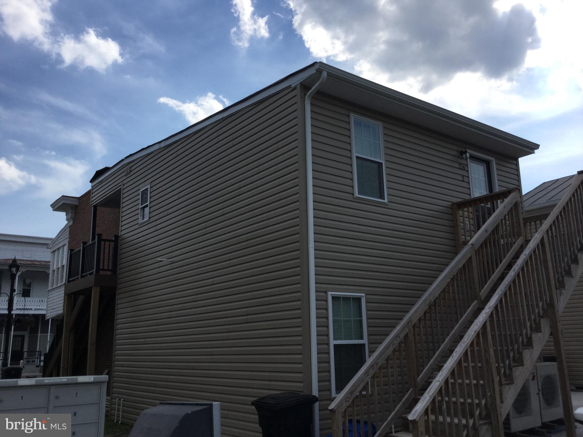 216 W KING STREET 2