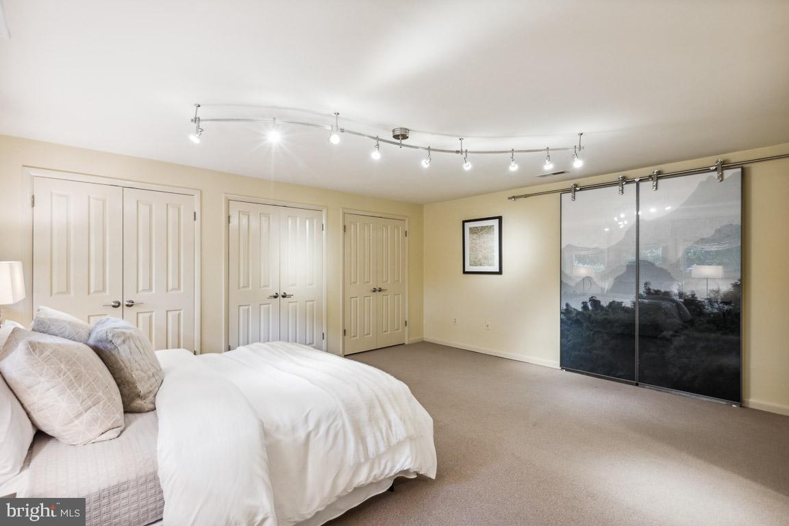 FRANKLIN PARK - Residential