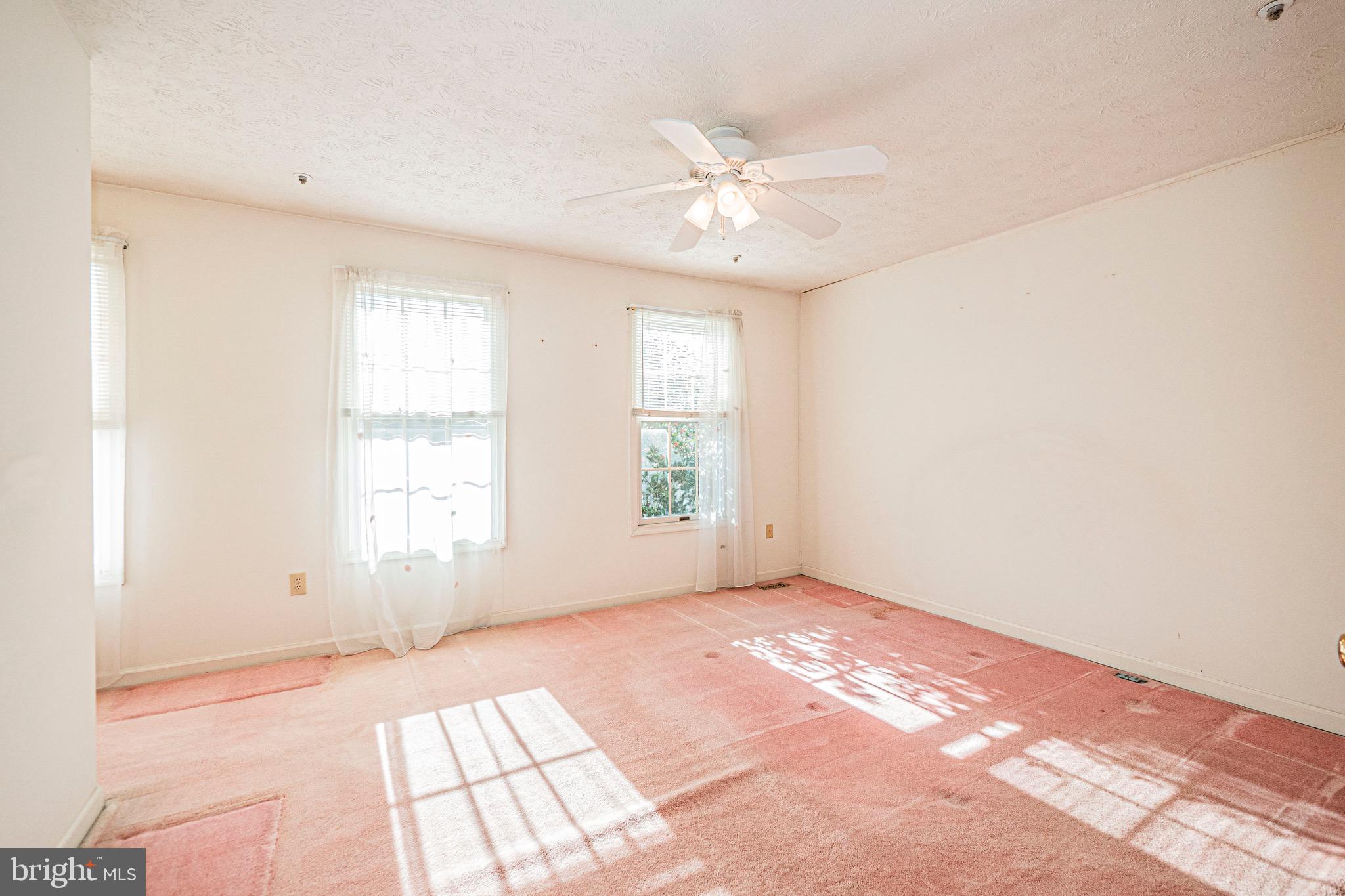 SADDLE CREEK - Residential