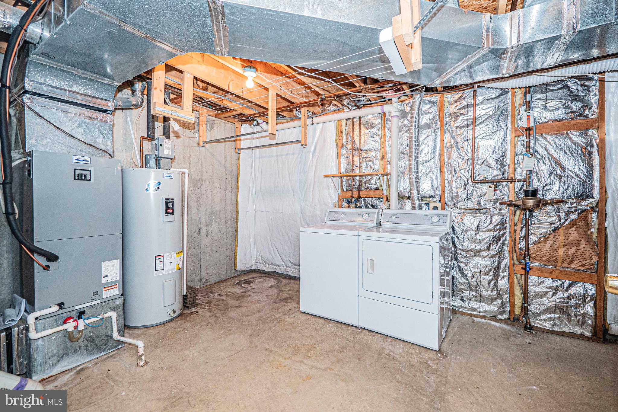 SADDLE CREEK - Residential