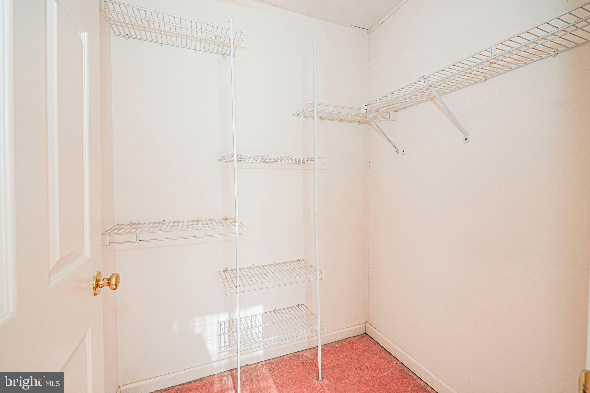 SADDLE CREEK - Residential