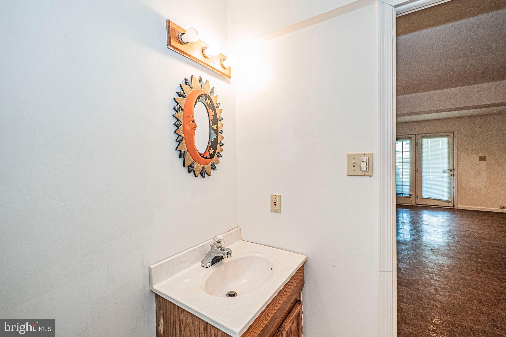 SADDLE CREEK - Residential