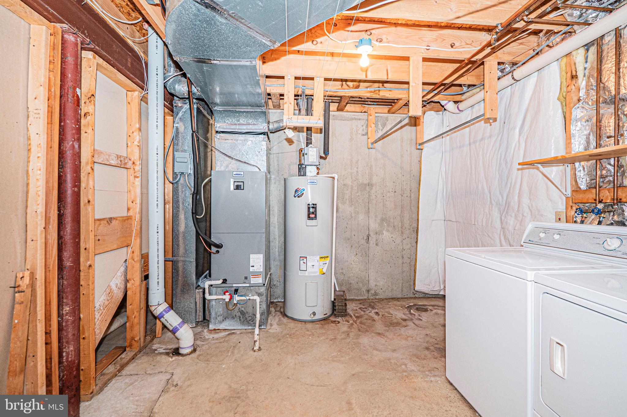 SADDLE CREEK - Residential