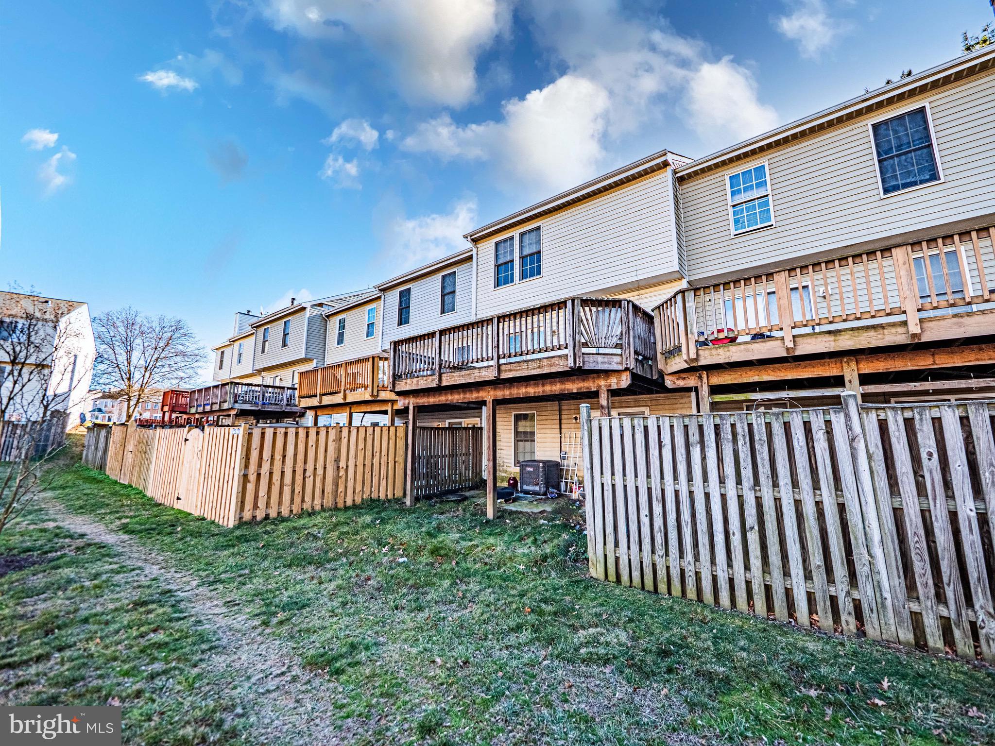 SADDLE CREEK - Residential