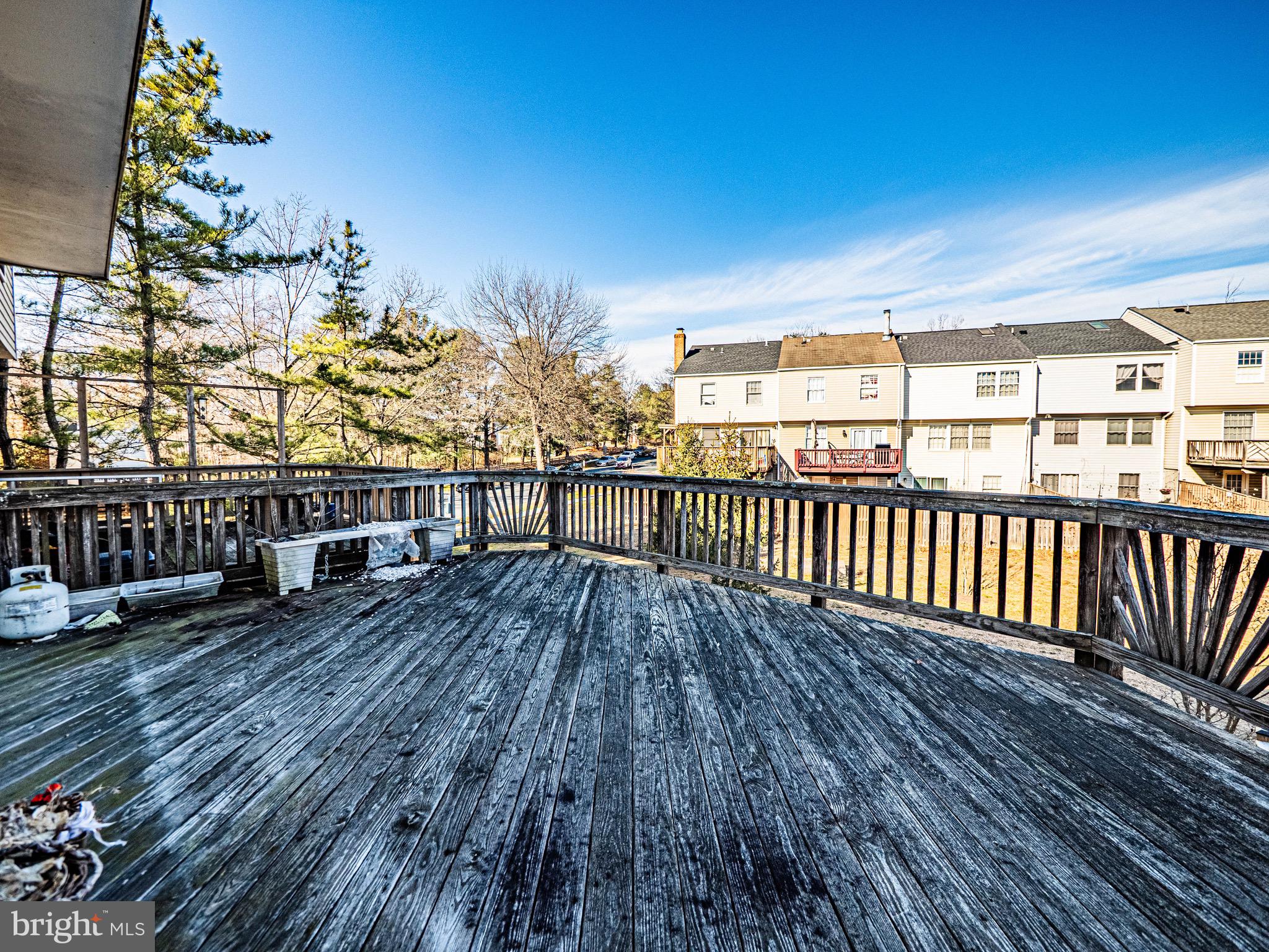 SADDLE CREEK - Residential