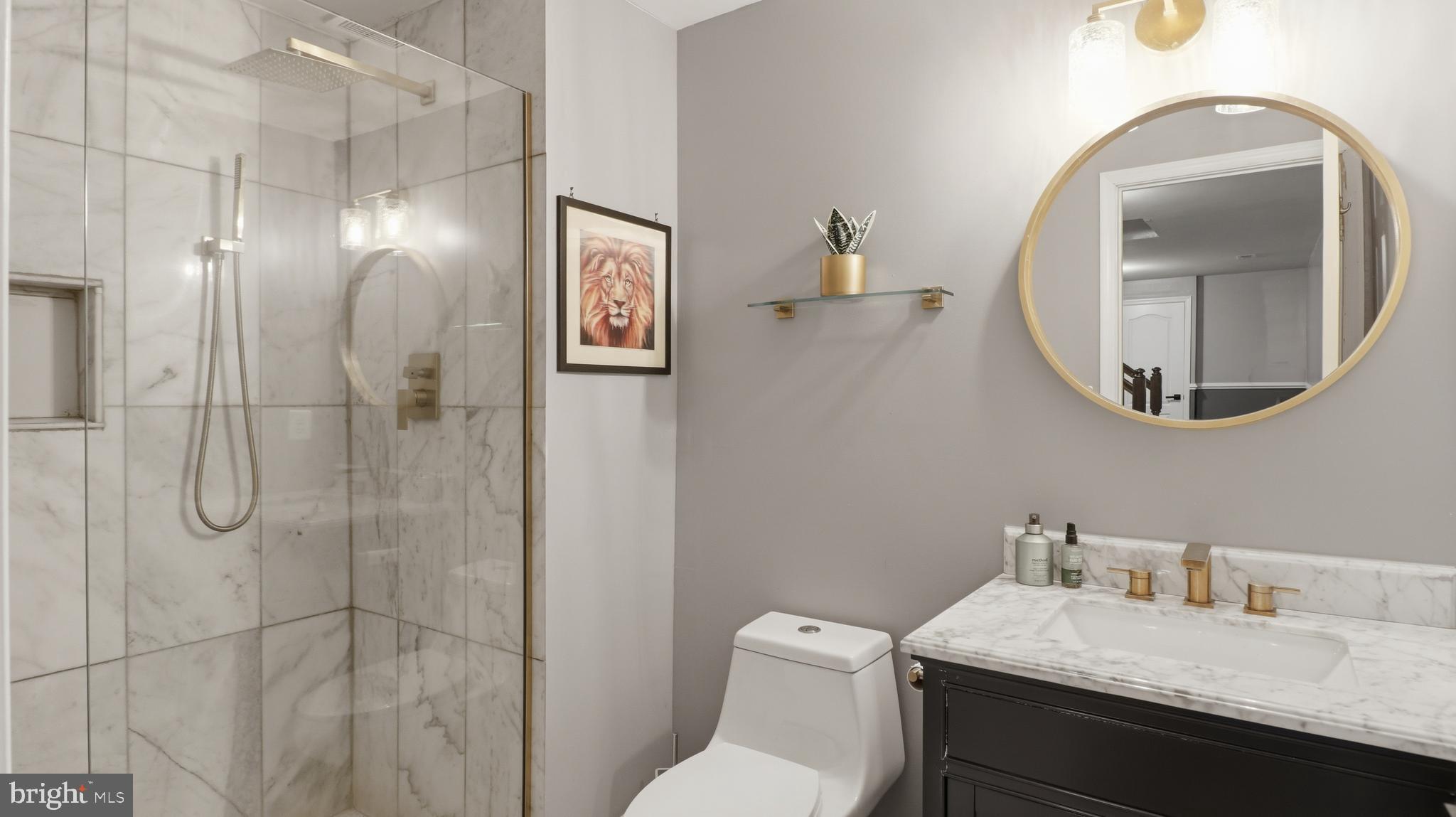 MARSHALL HALL - Residential