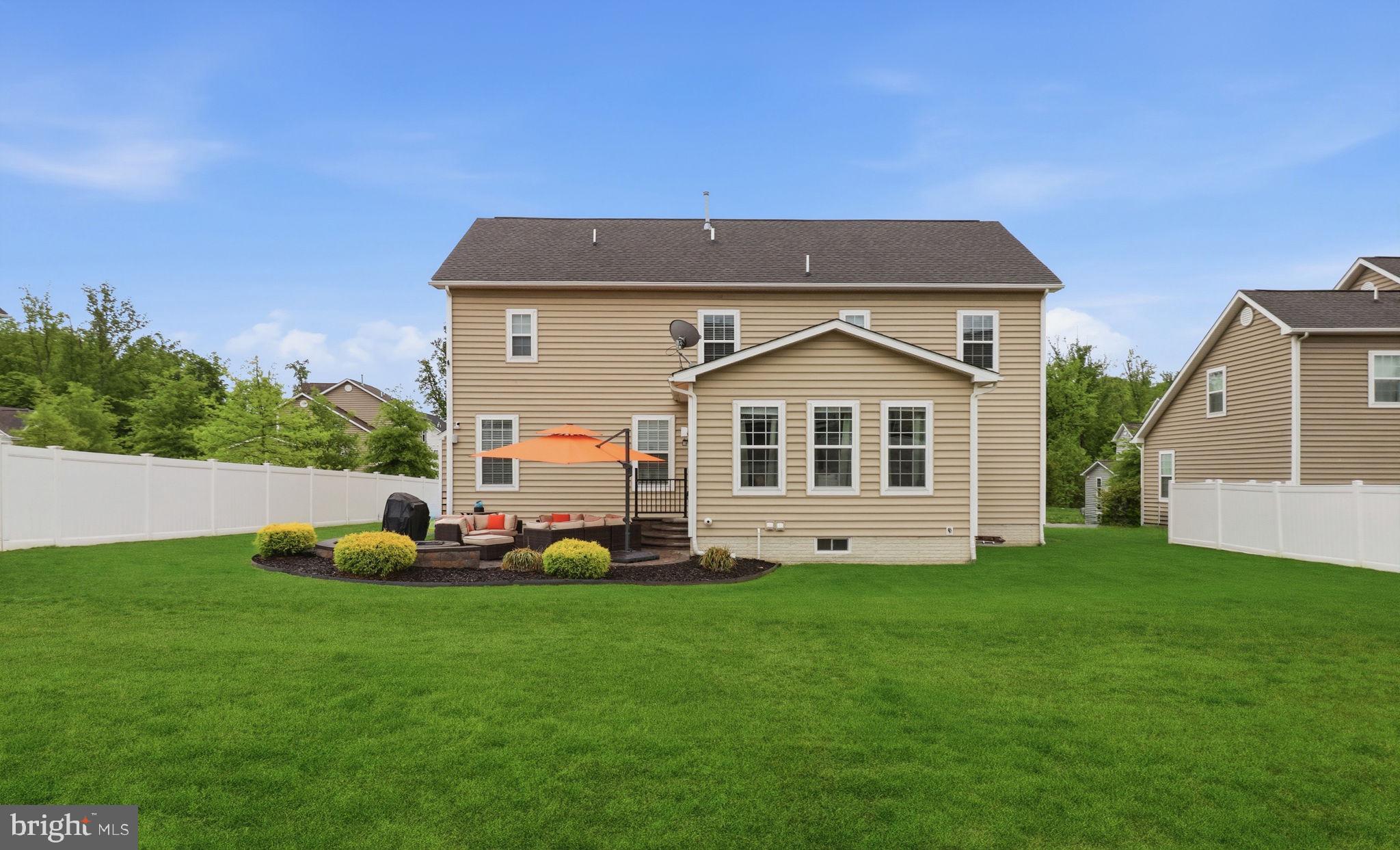 MARSHALL HALL - Residential