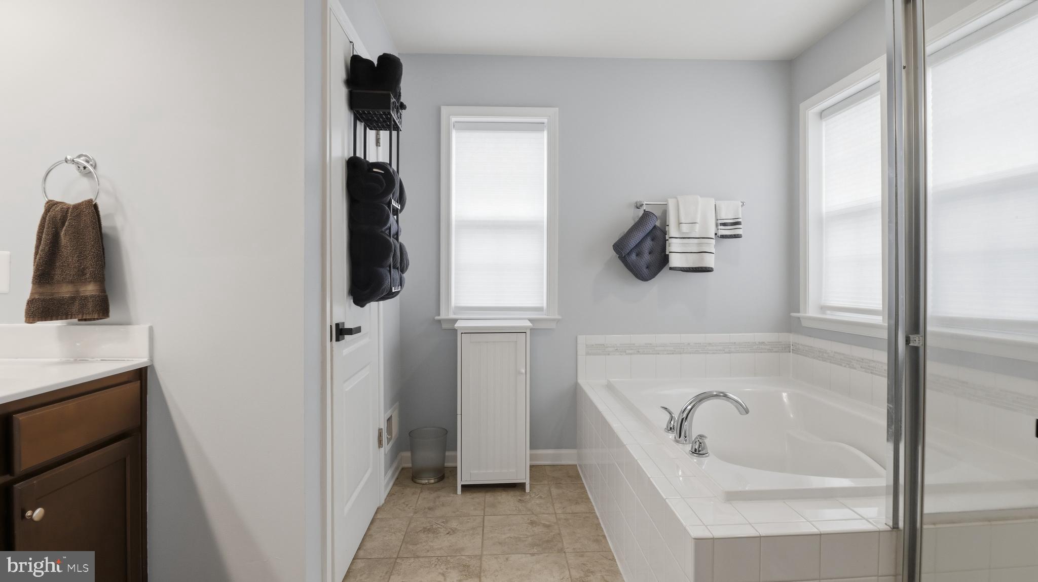 MARSHALL HALL - Residential