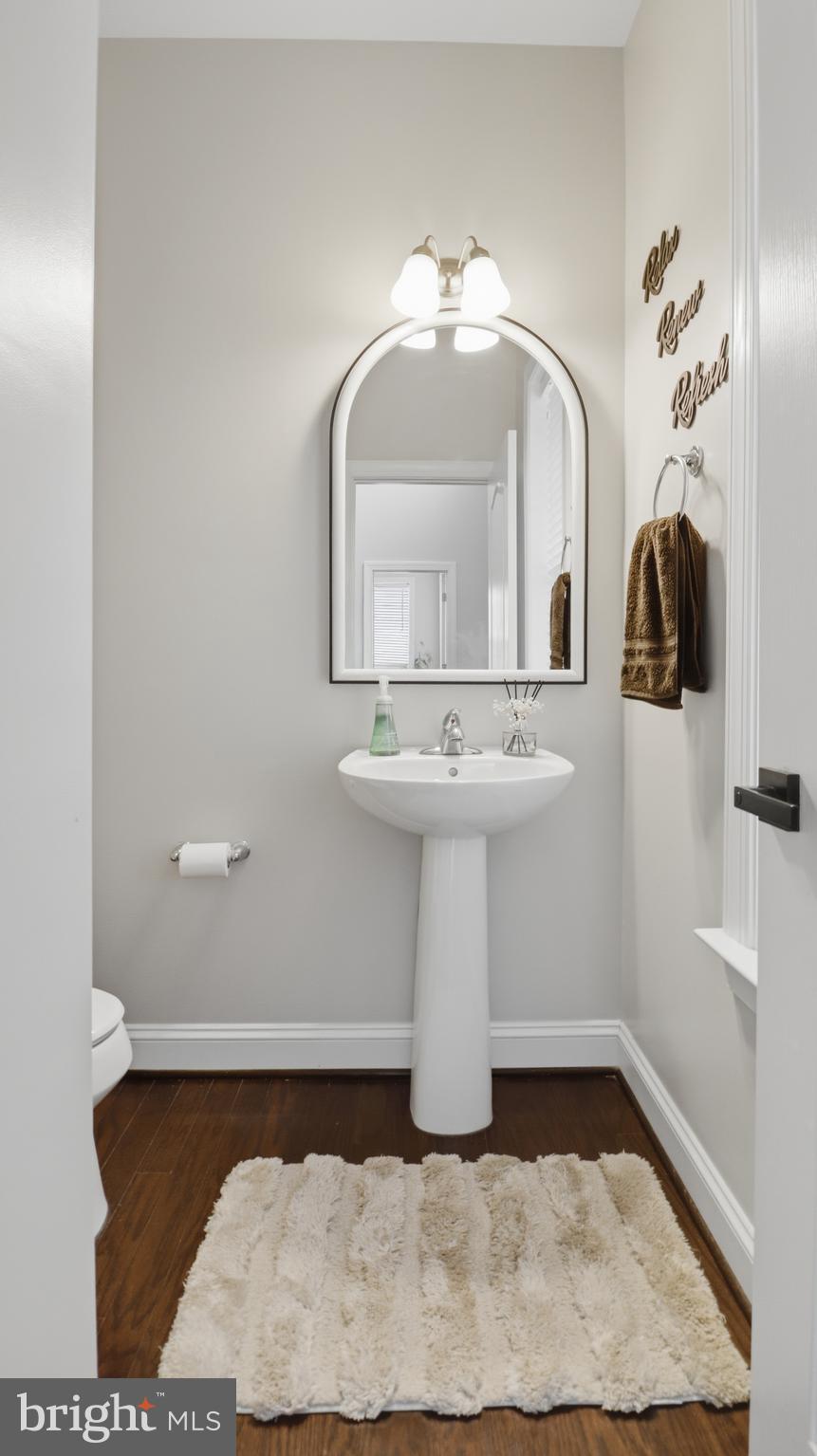 MARSHALL HALL - Residential