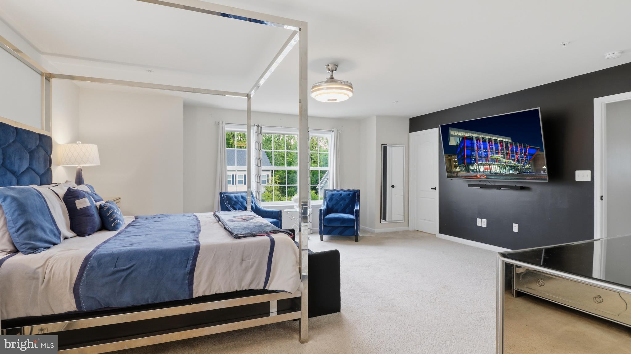 MARSHALL HALL - Residential