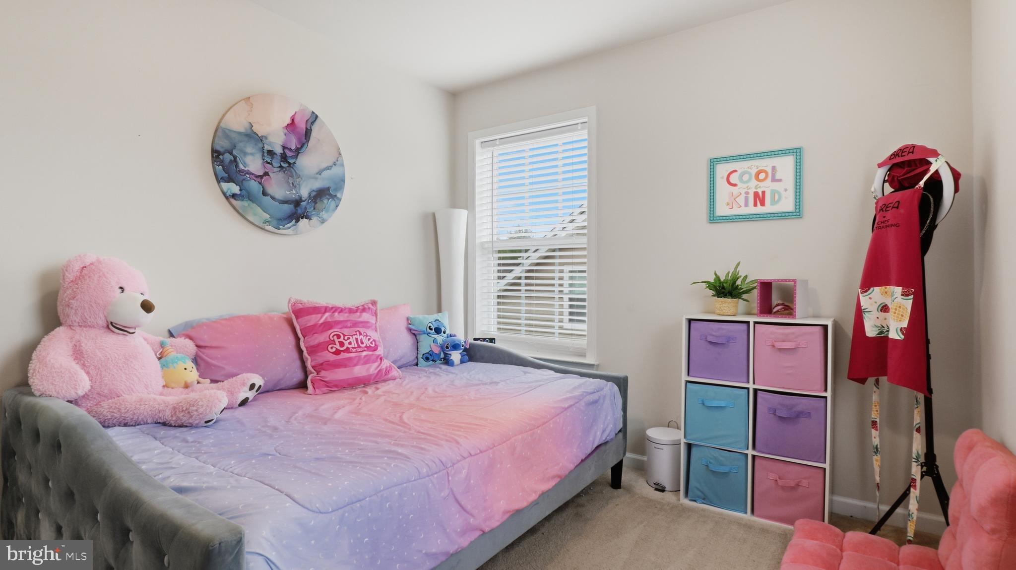 MARSHALL HALL - Residential