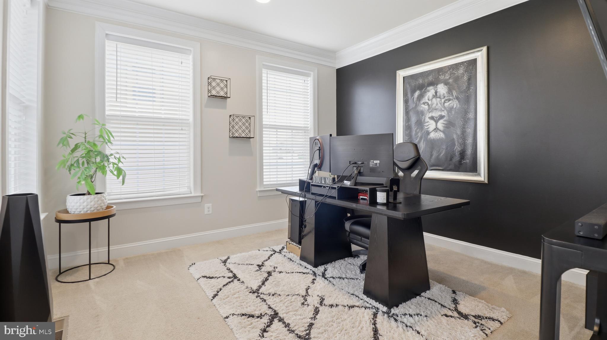 MARSHALL HALL - Residential