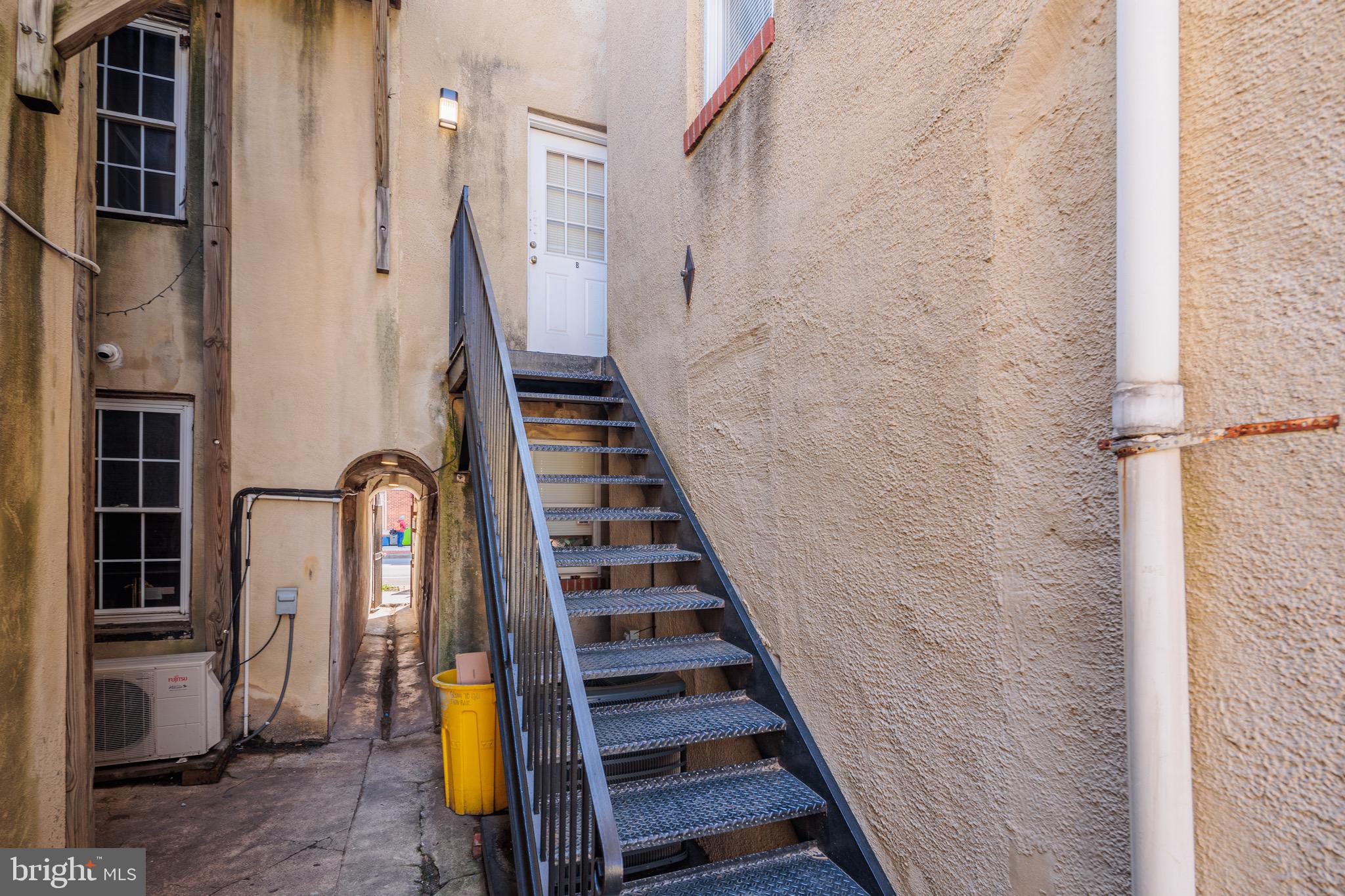 FEDERAL HILL HISTORIC DISTRICT - Residential Lease