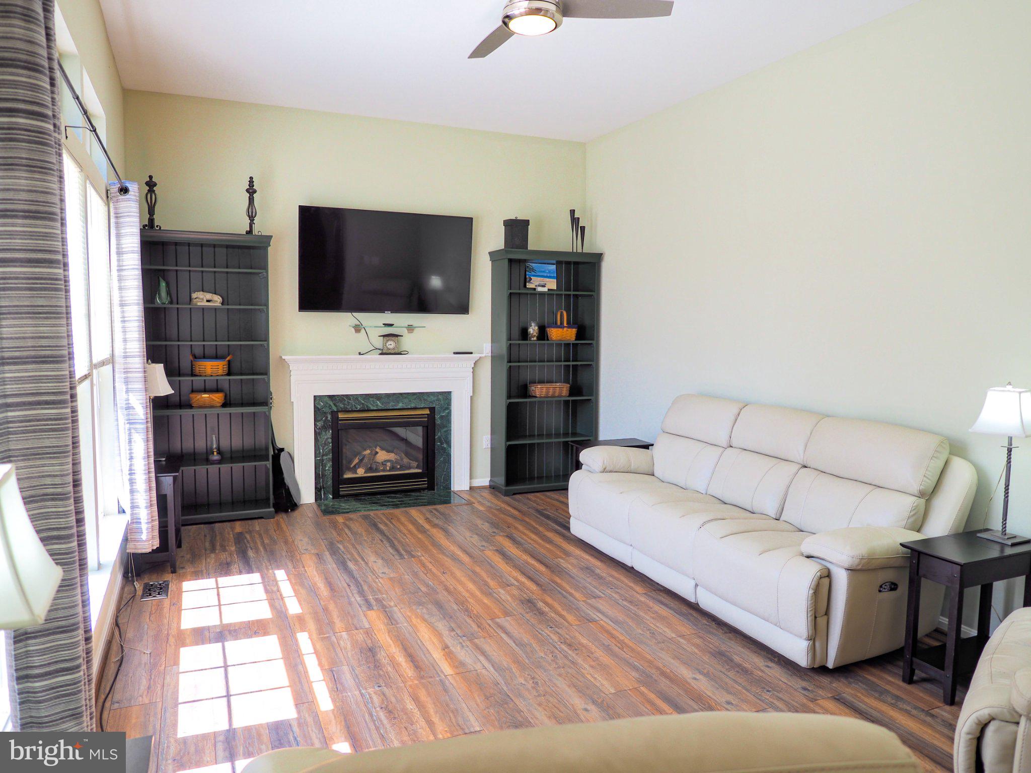 CROFTON FARMS - Residential