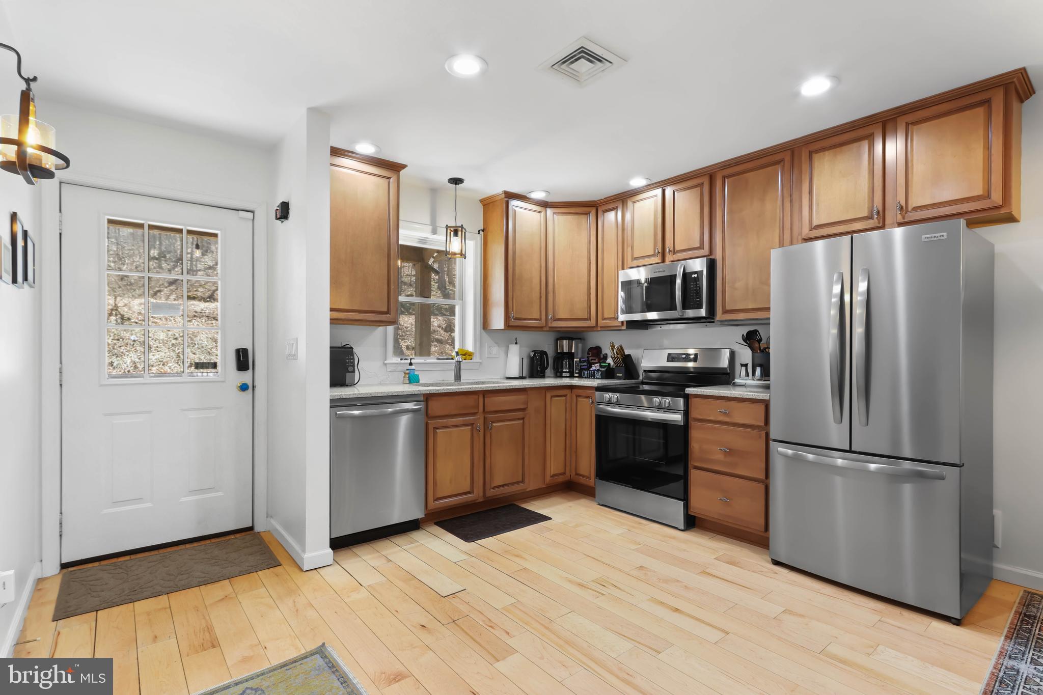 RIVERSIDE ESTATES - Residential