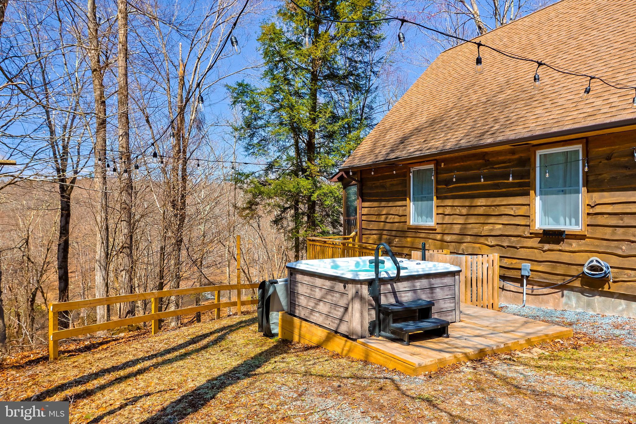 RIVERSIDE ESTATES - Residential