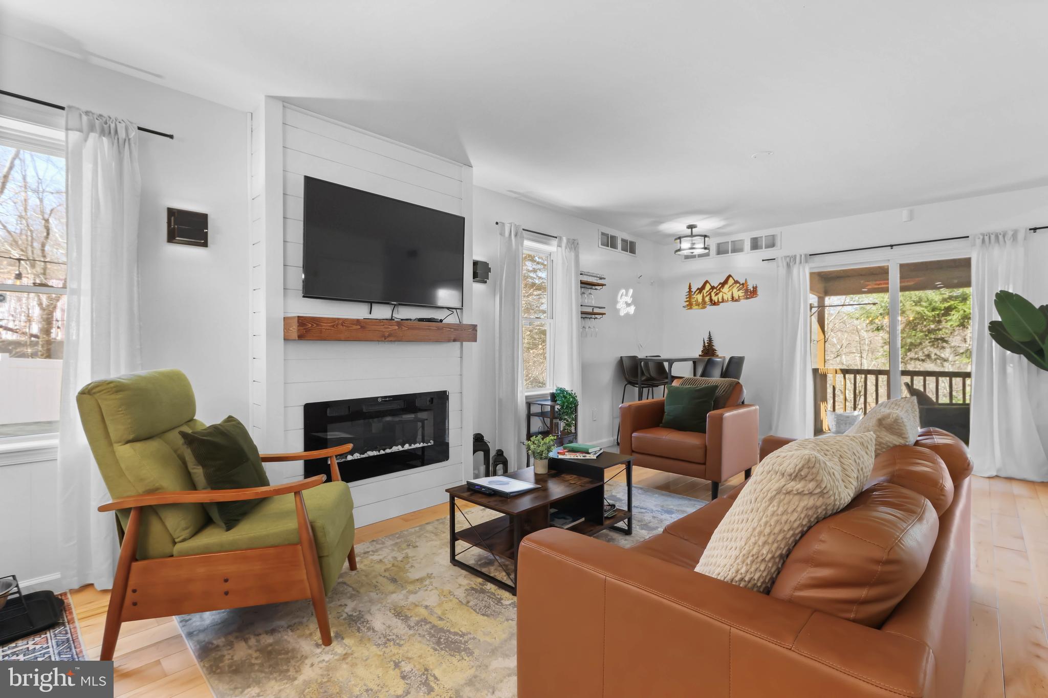 RIVERSIDE ESTATES - Residential