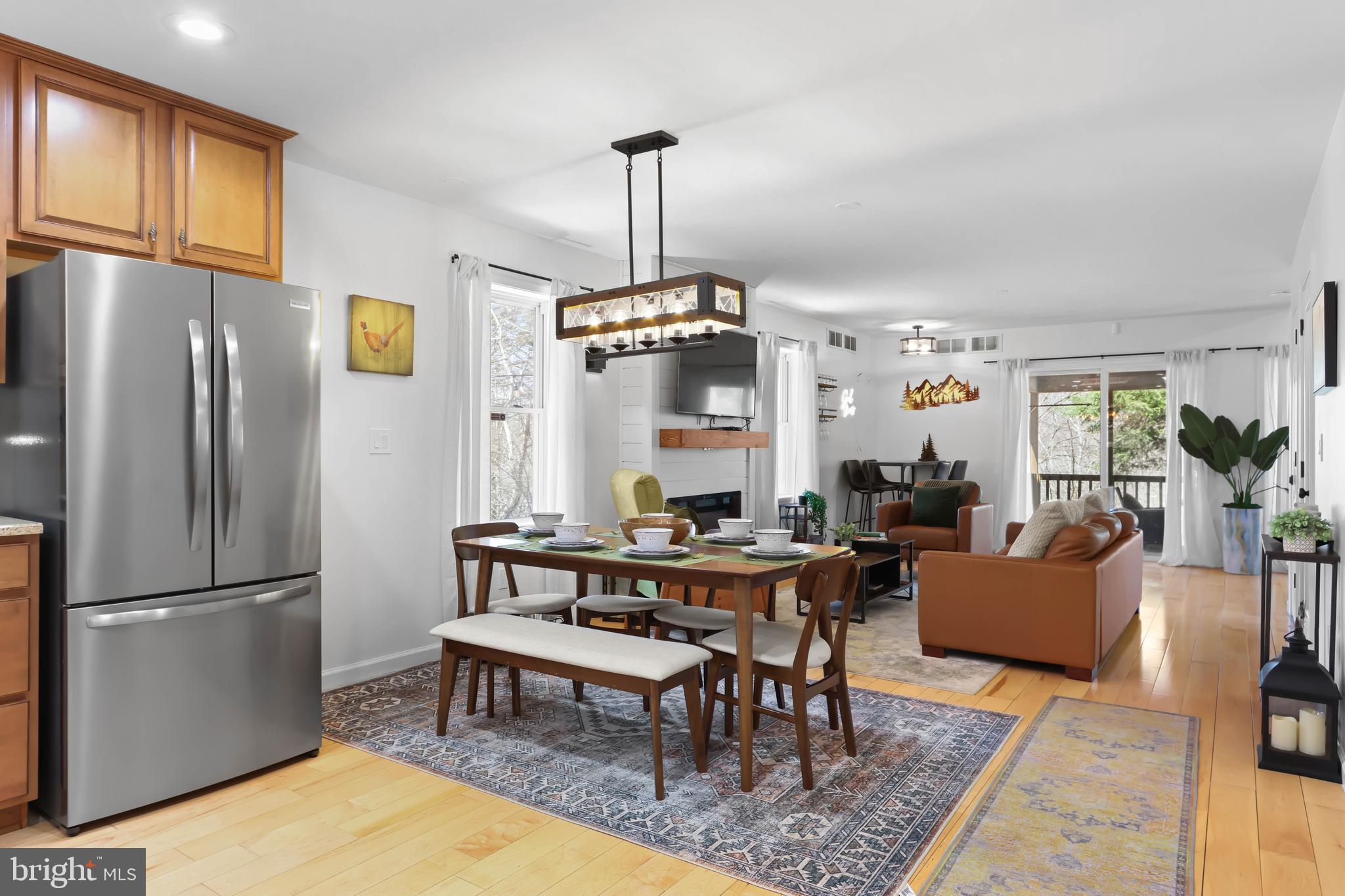 RIVERSIDE ESTATES - Residential