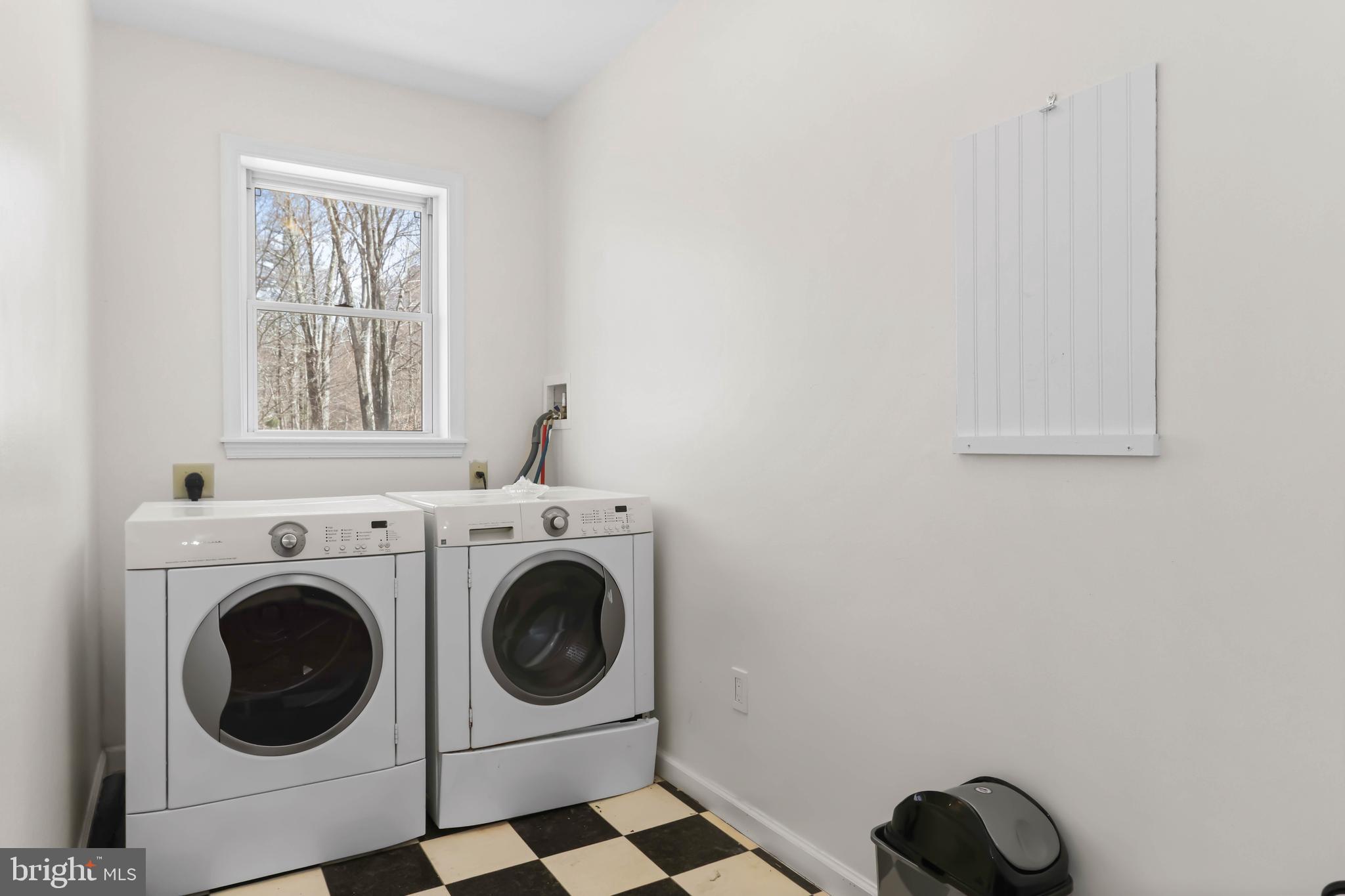 RIVERSIDE ESTATES - Residential