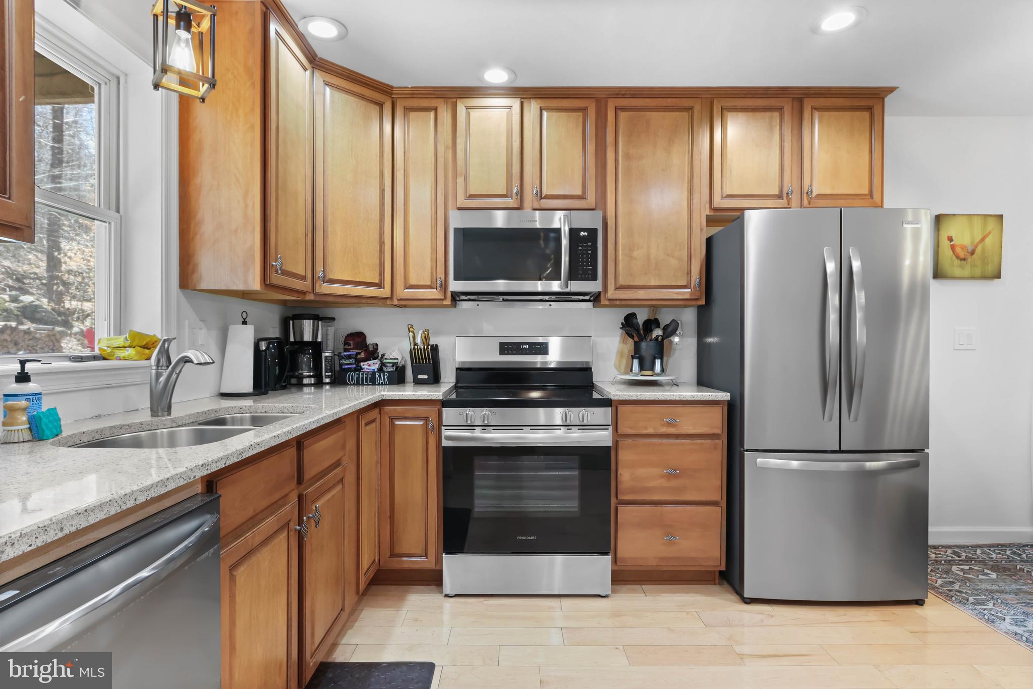 RIVERSIDE ESTATES - Residential