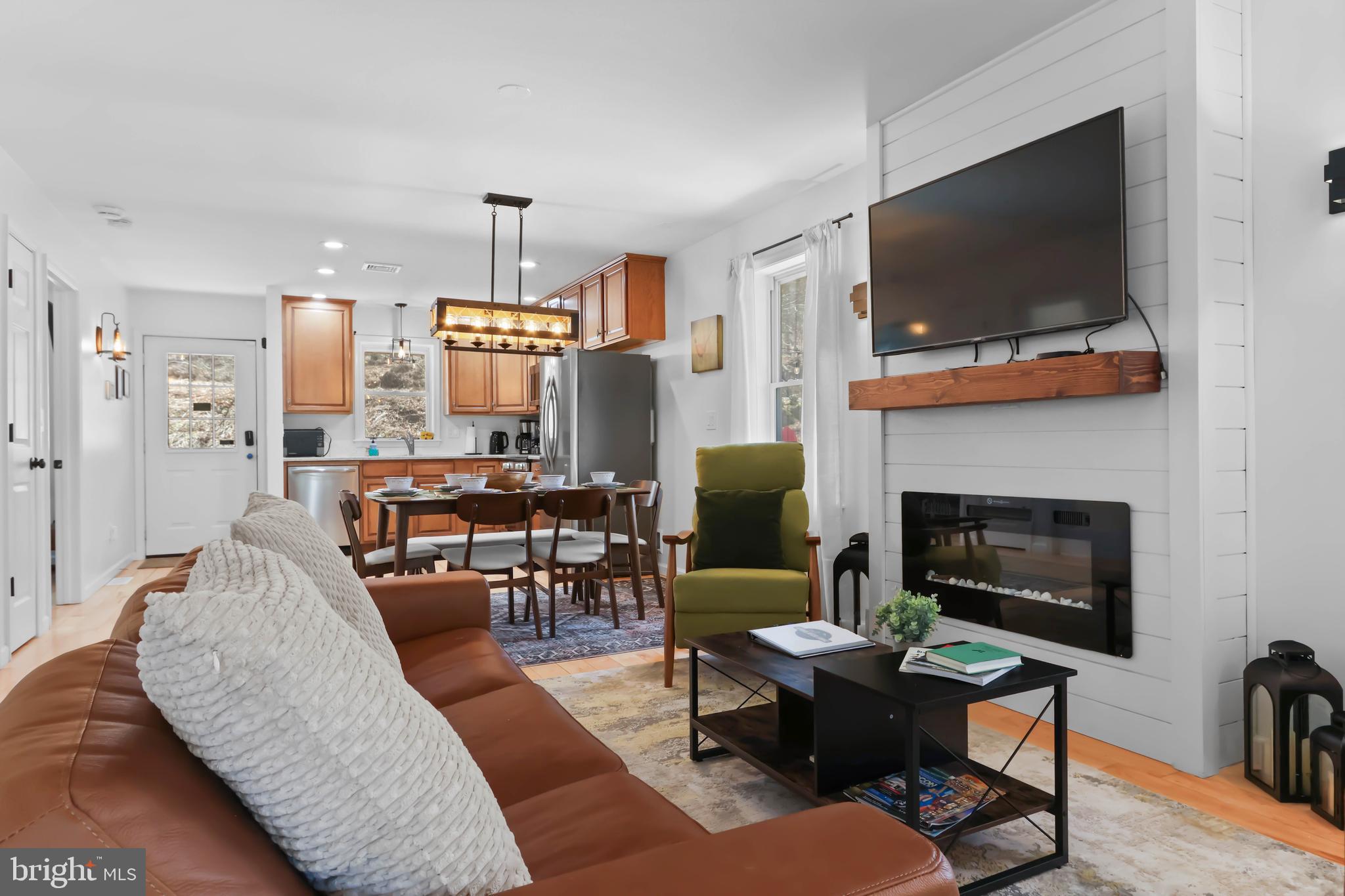 RIVERSIDE ESTATES - Residential