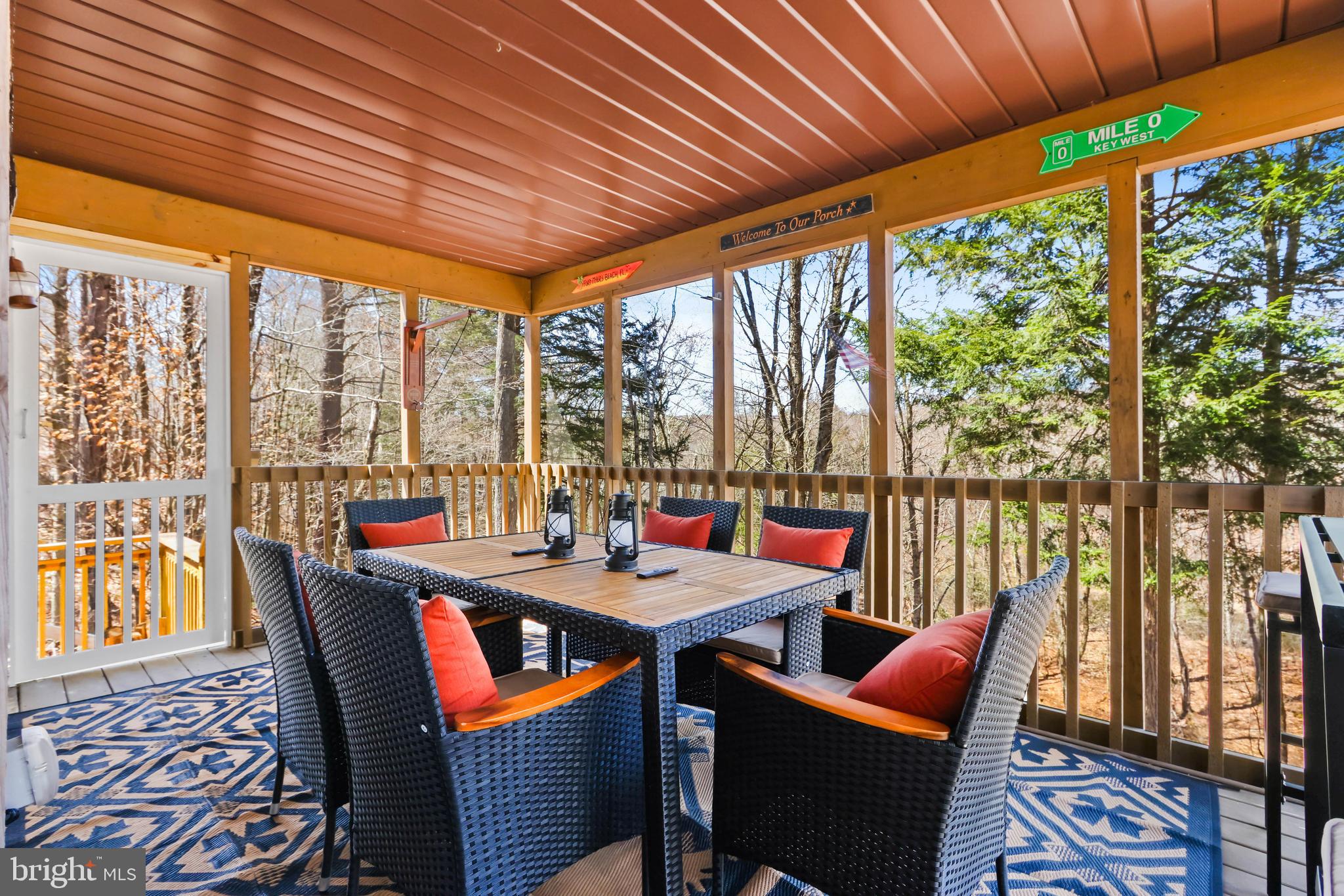 RIVERSIDE ESTATES - Residential