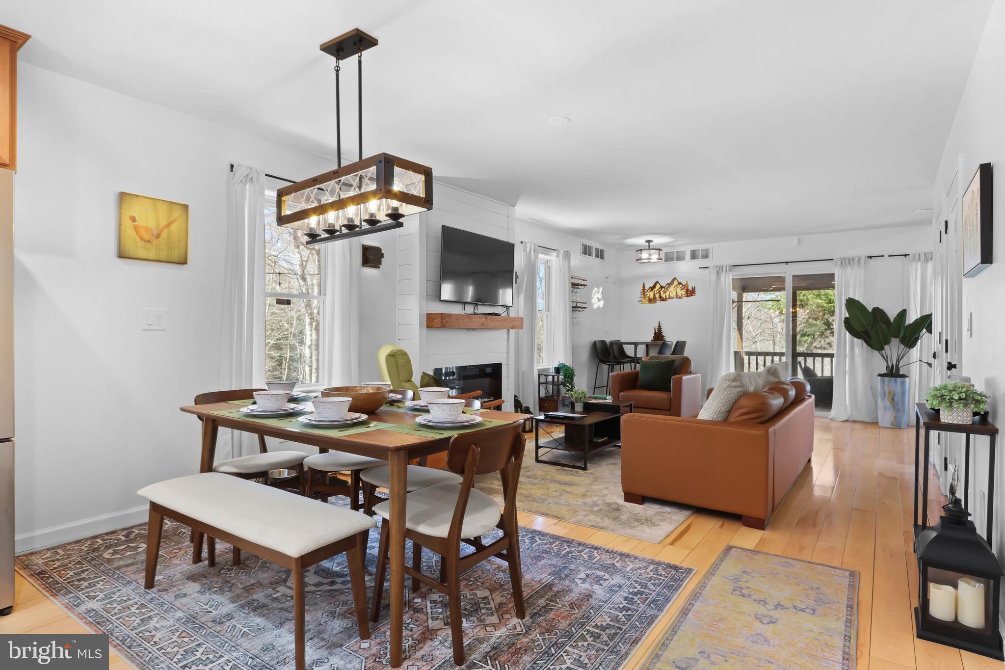 RIVERSIDE ESTATES - Residential