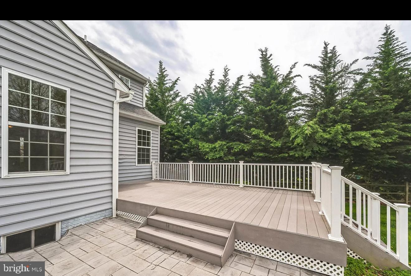 MAPLE VALLEY ESTATES - Residential Lease