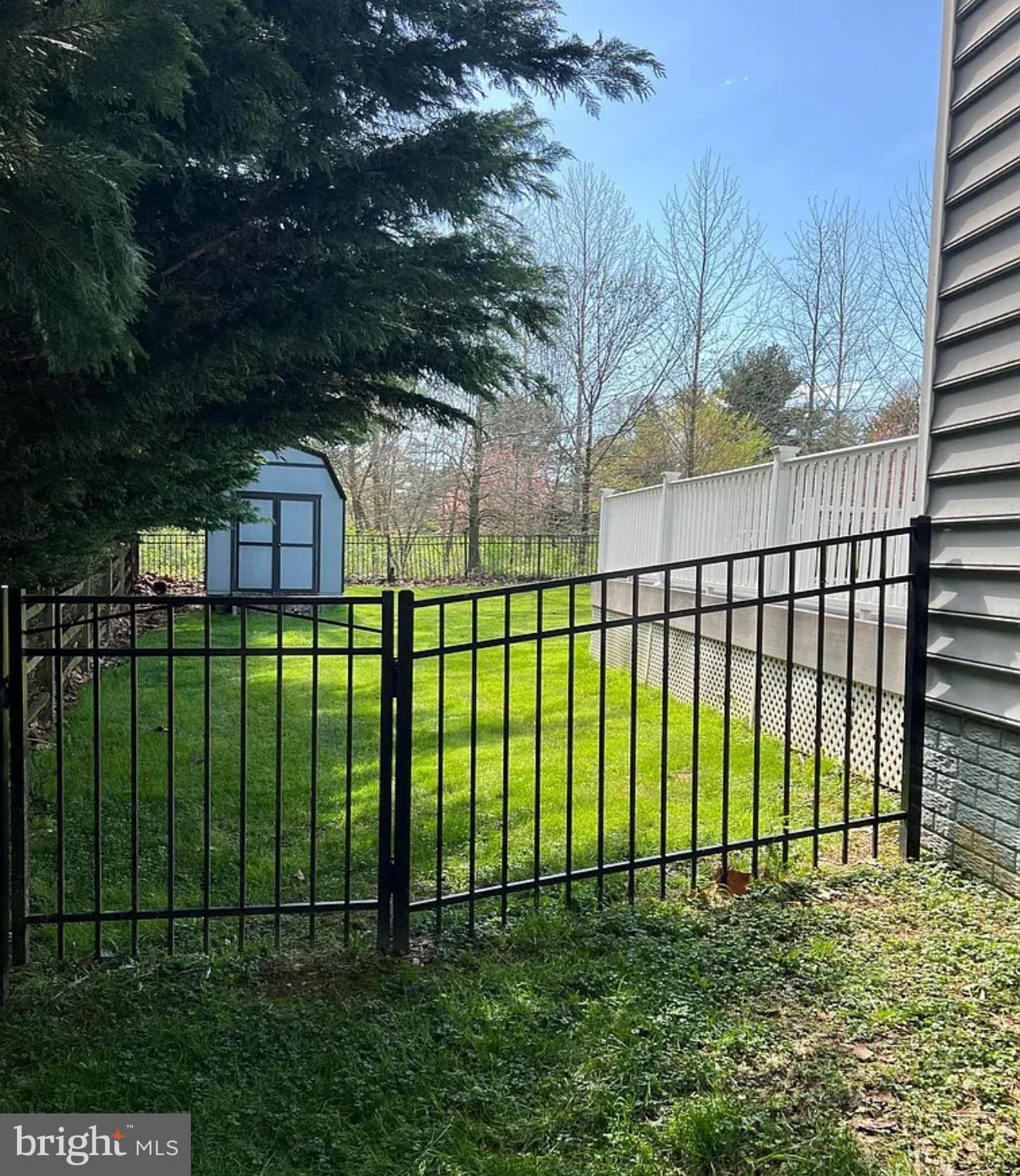 MAPLE VALLEY ESTATES - Residential Lease