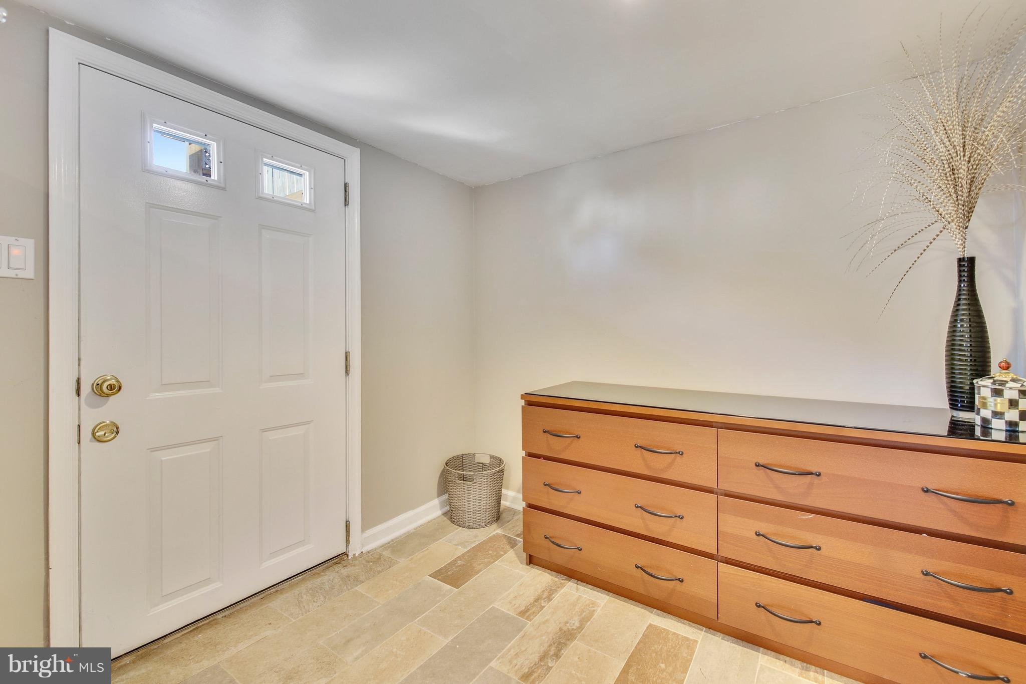 OAKLAND TERRACE - Residential