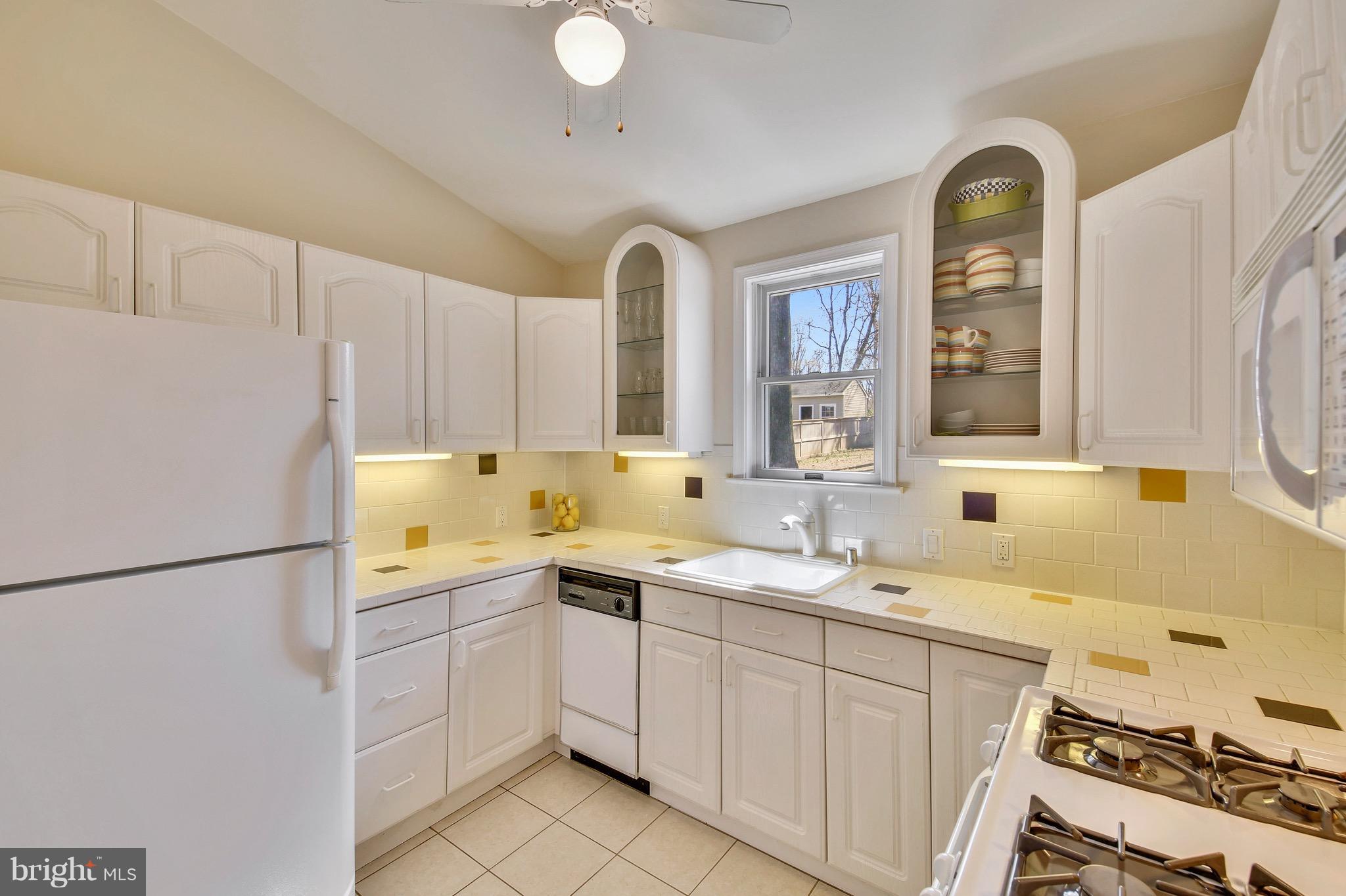 OAKLAND TERRACE - Residential