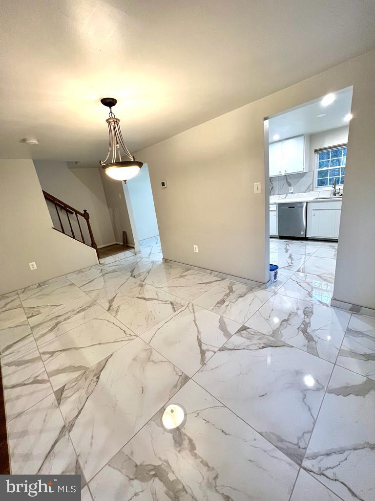 BURKE CENTRE - Residential Lease