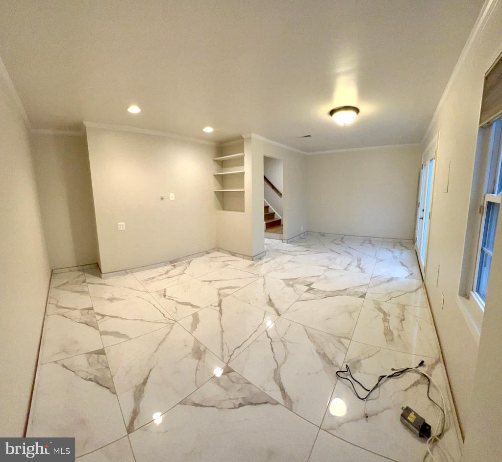 BURKE CENTRE - Residential Lease