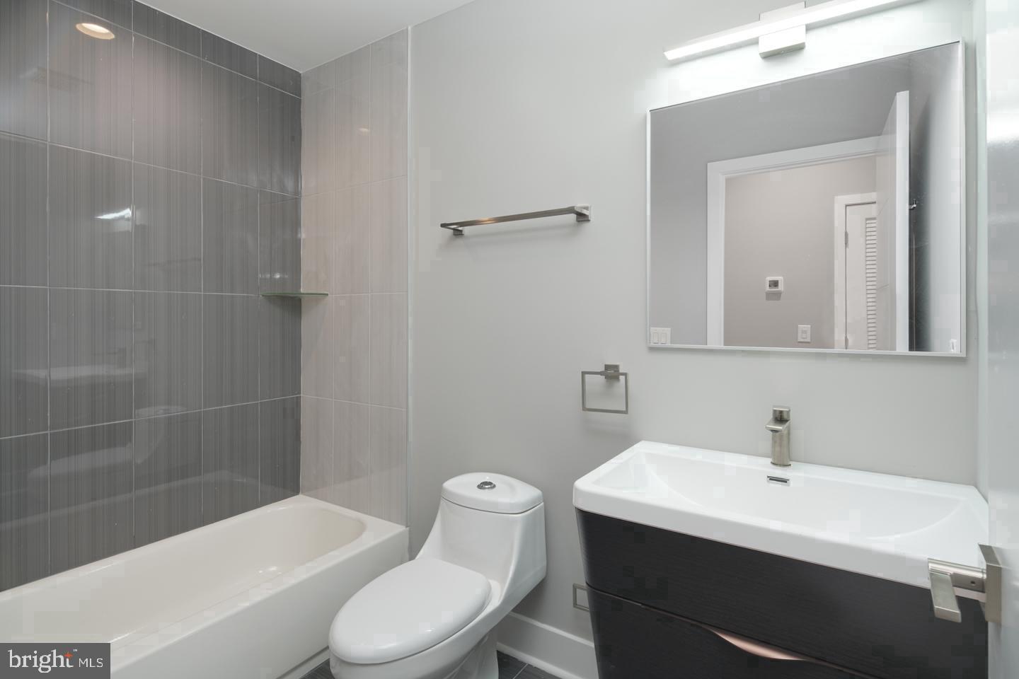 FRANCISVILLE - Residential Income