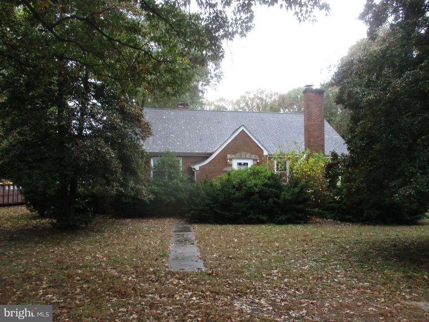 Estate sale.  Short Sale.  House needs work. but solid all brick home.  Mature trees.  Hardwood floors. Could be beautiful home again. Will need investor or FHA 203K financing