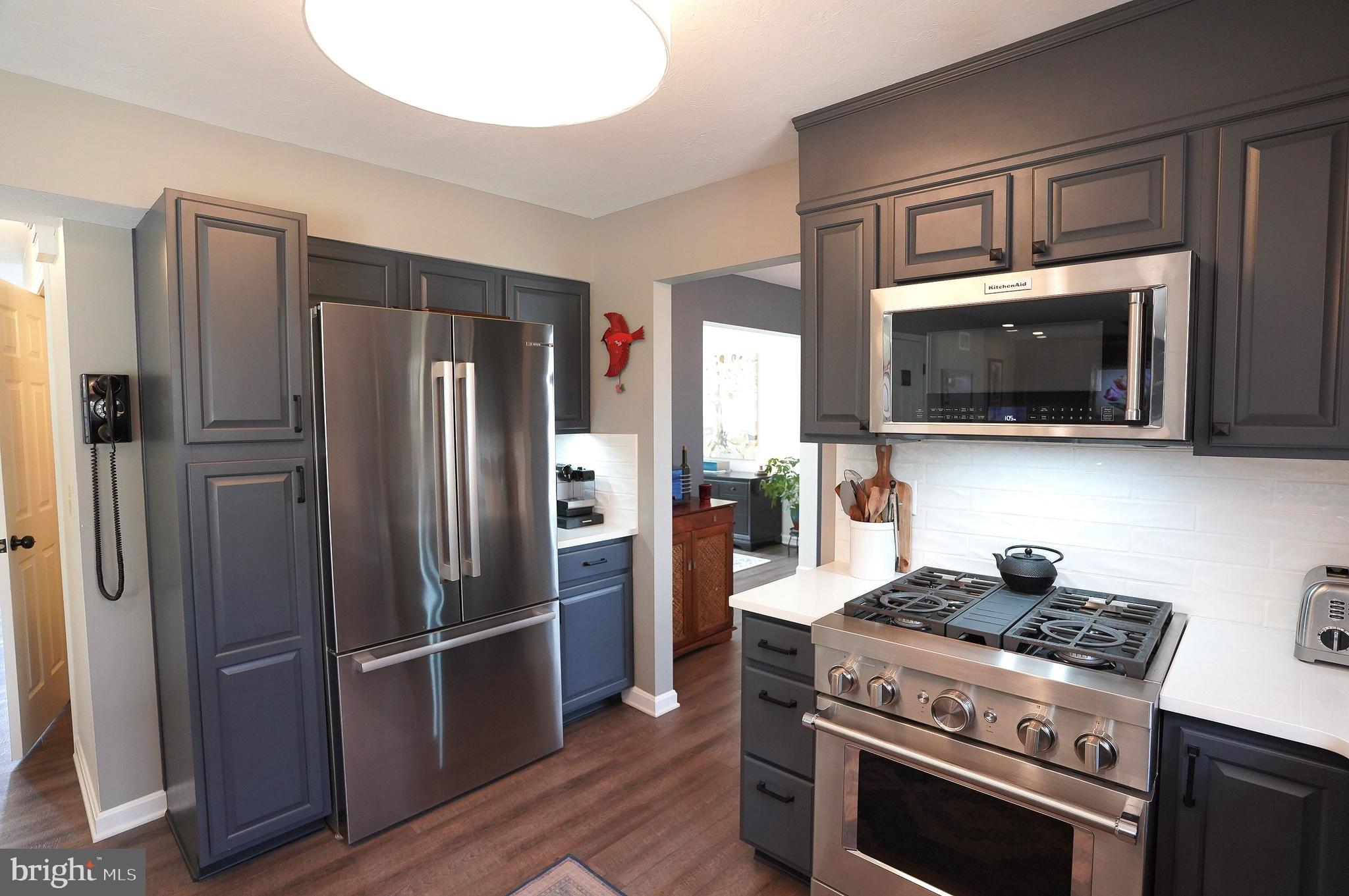 TWIN LAKES - Residential