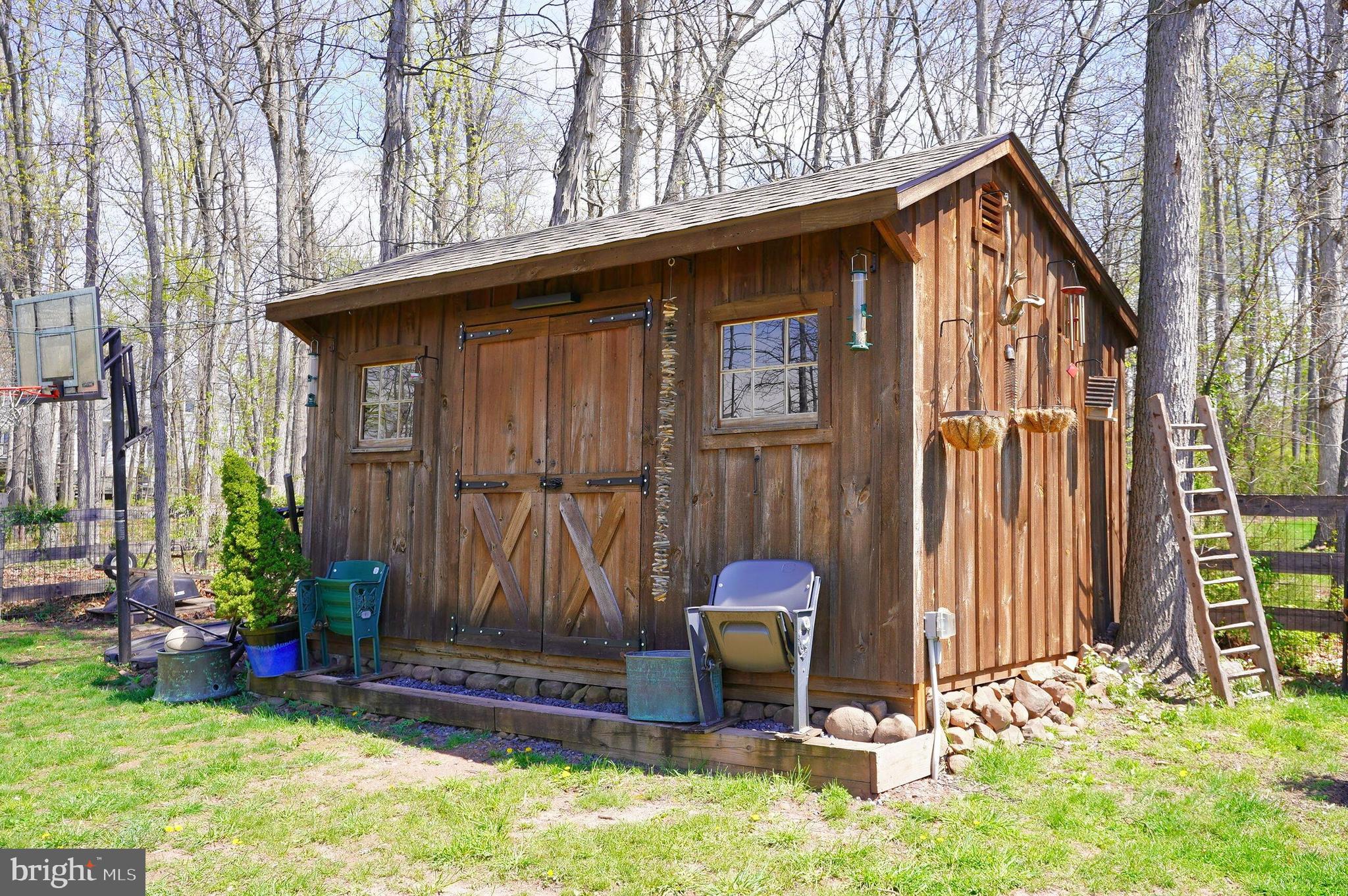 TWIN LAKES - Residential